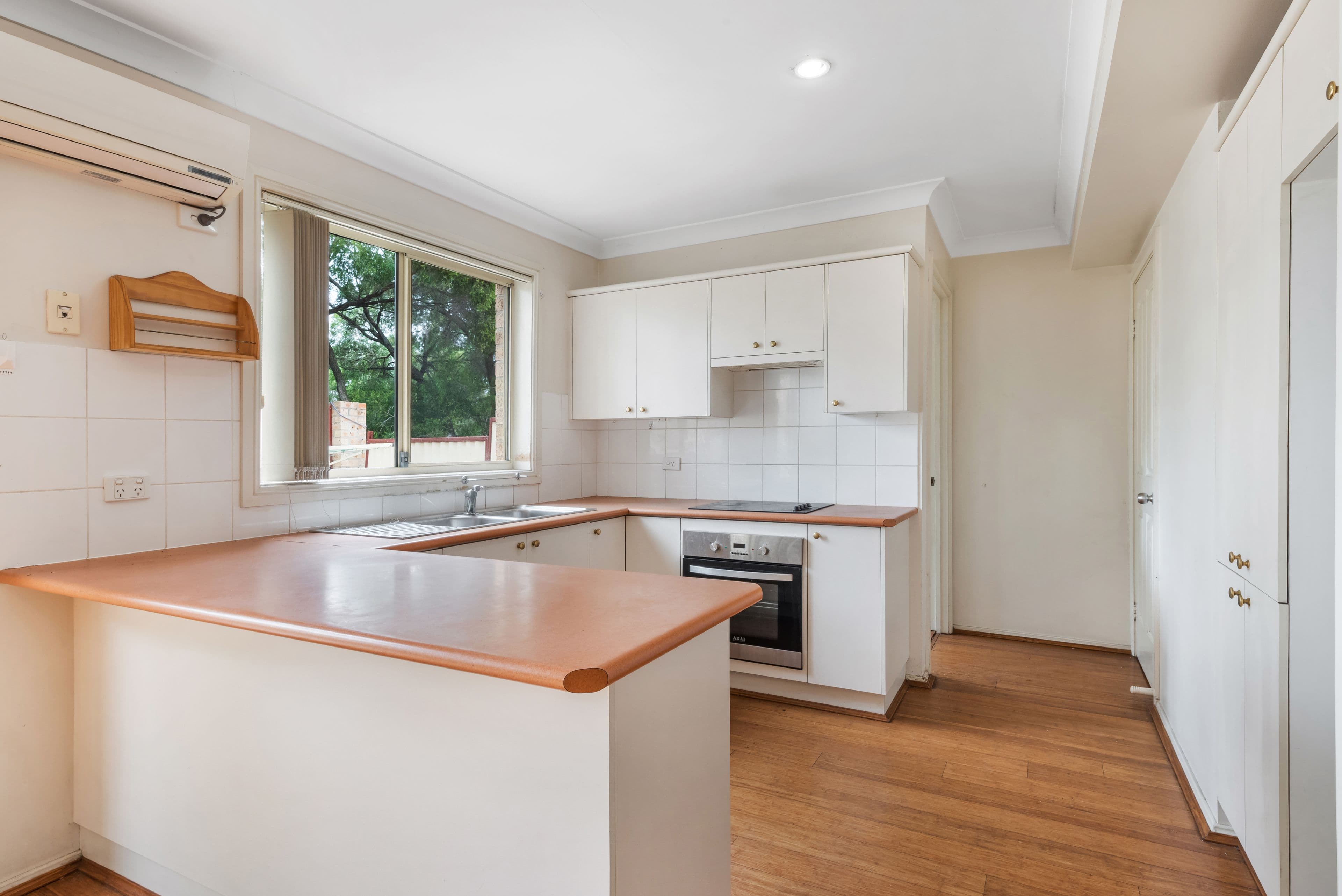 11 Mataro Close, Edensor Park NSW 2176, Edensor Park - Thumbnail 4