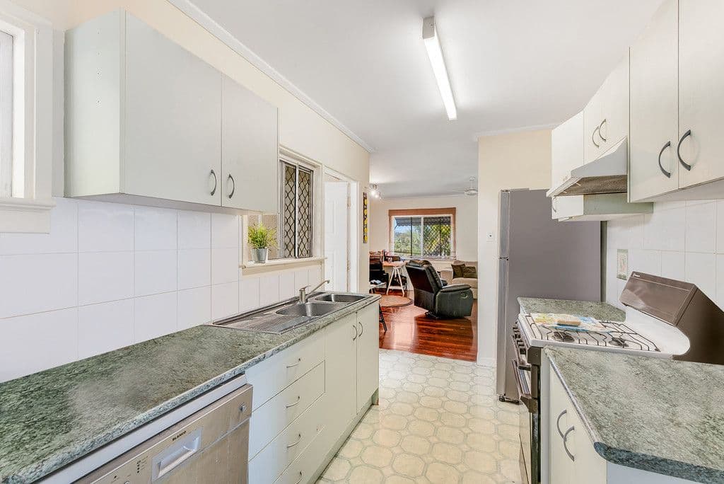 79 Abbeville Street, Upper Mount Gravatt QLD 4122, Upper Mount Gravatt - Thumbnail 4