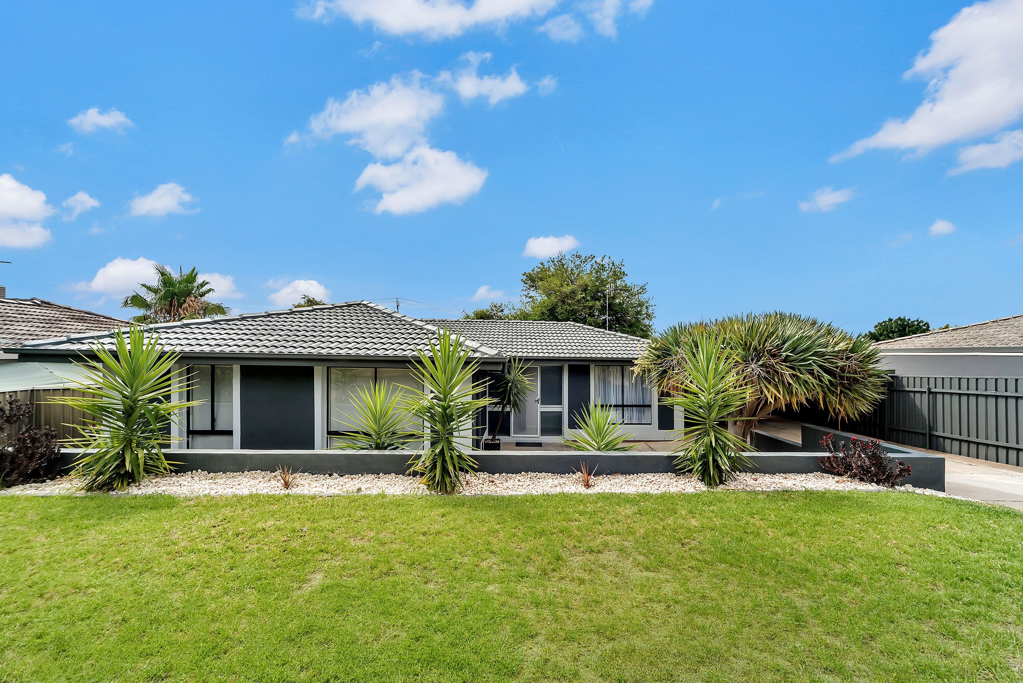 26 Lomalinda Drive, Craigmore SA 5114, Craigmore - Image 1