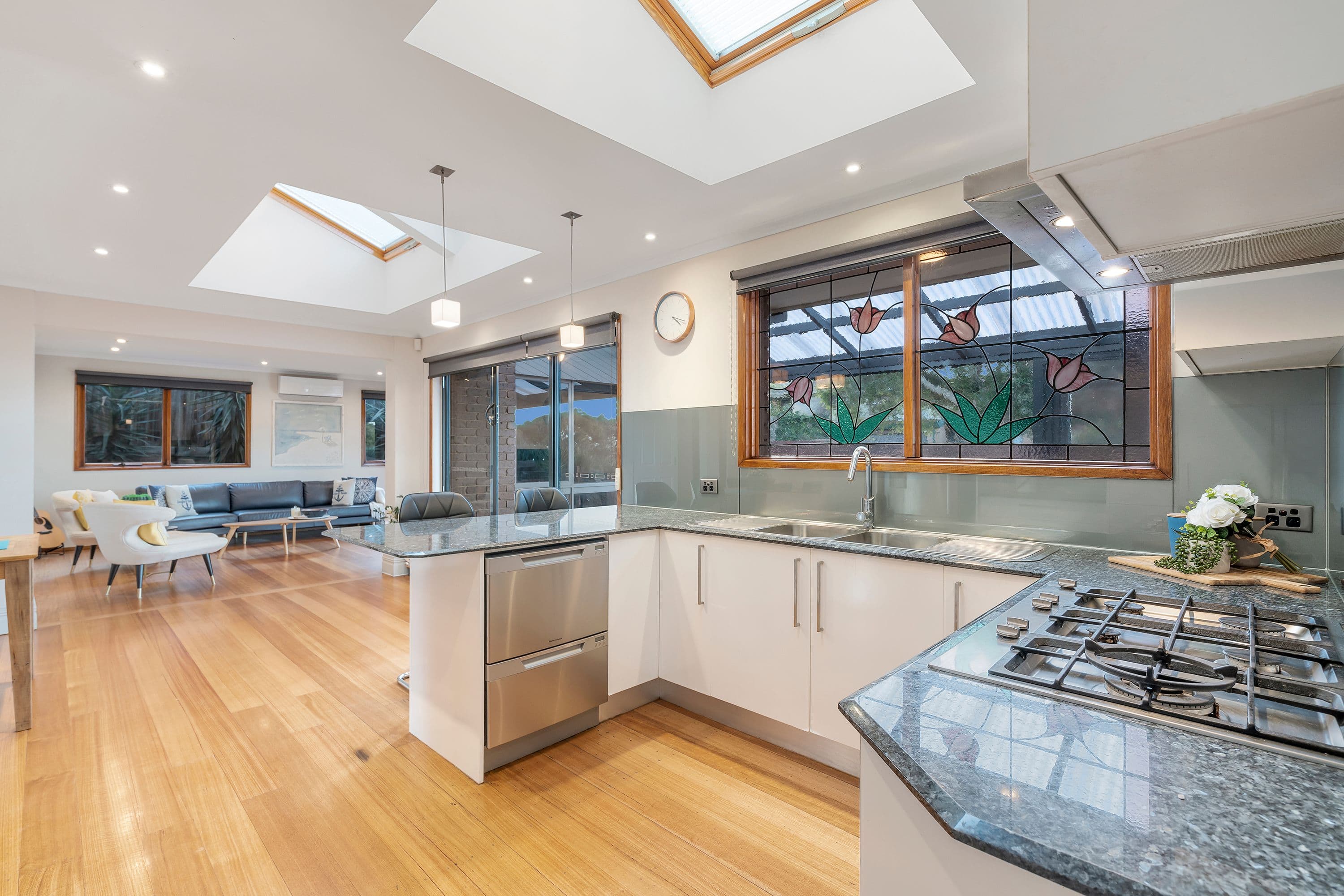 63 Haverbrack Drive, Mulgrave VIC 3170, Mulgrave - Thumbnail 2