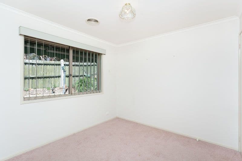 18 Watchorn Close, Holt ACT 2615, Holt - Thumbnail 4