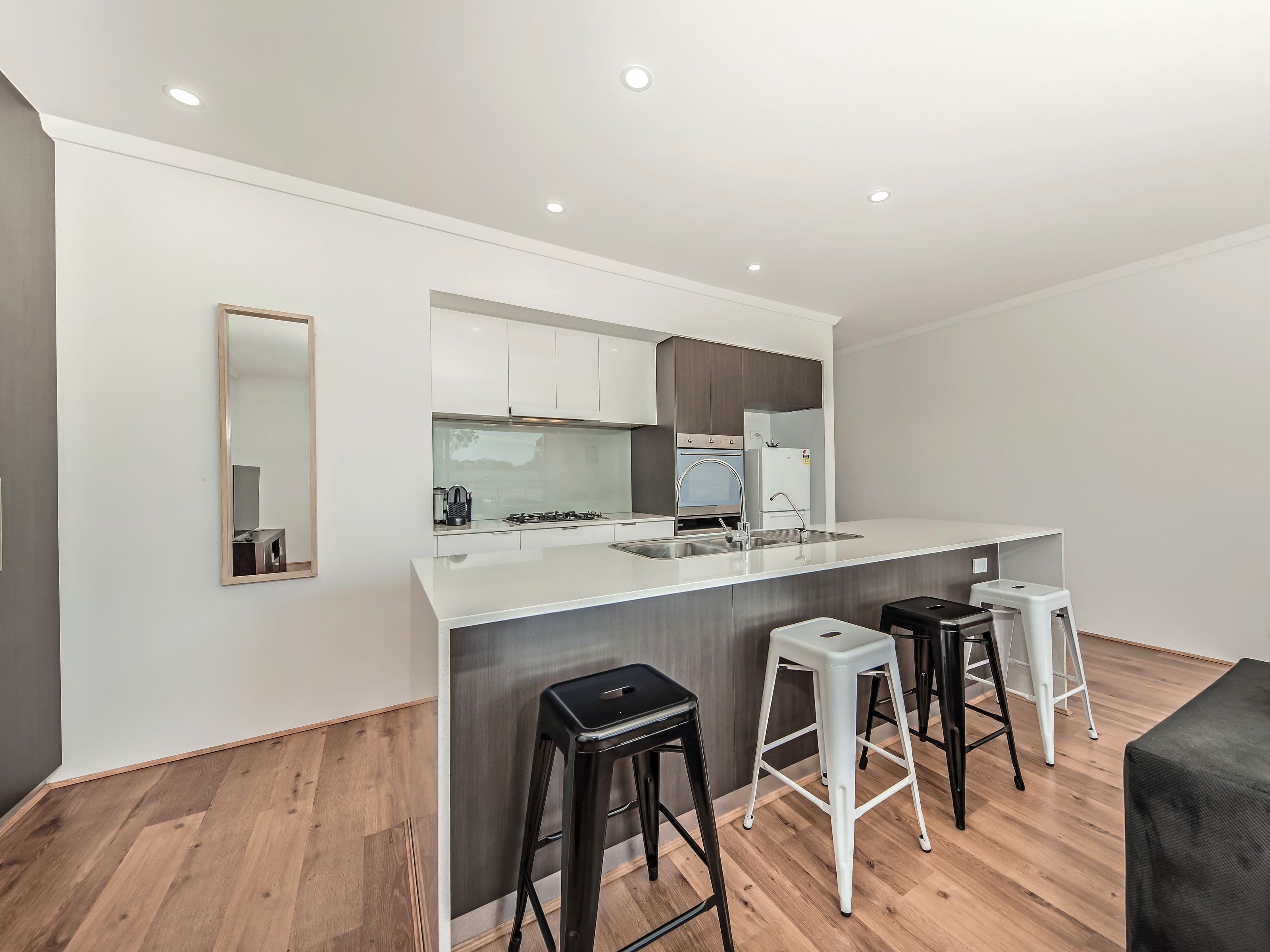 13/2 Downey Drive, Como WA 6152, Como - Thumbnail 2