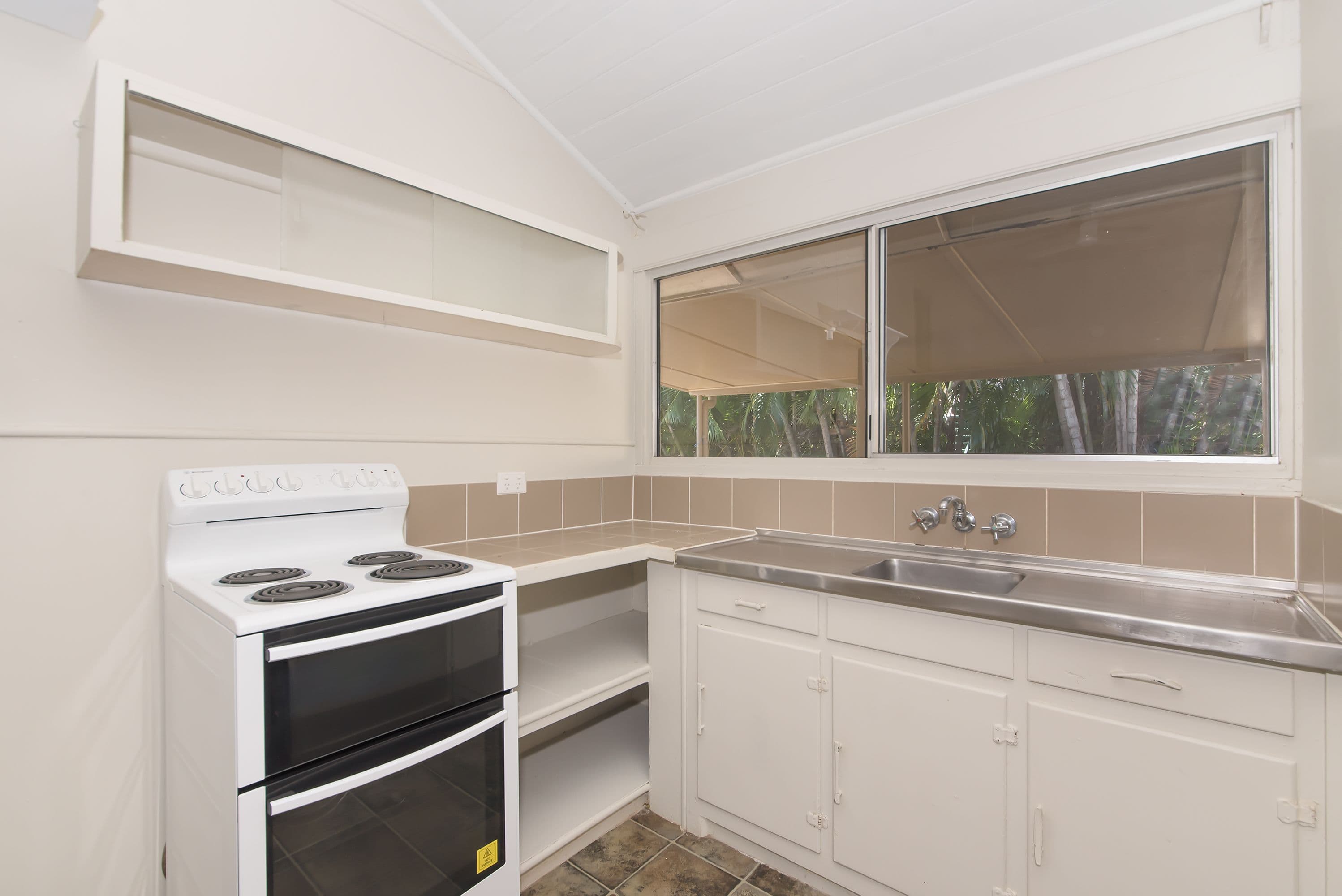 105 Stagpole Street, West End QLD 4810, West End - Thumbnail 3