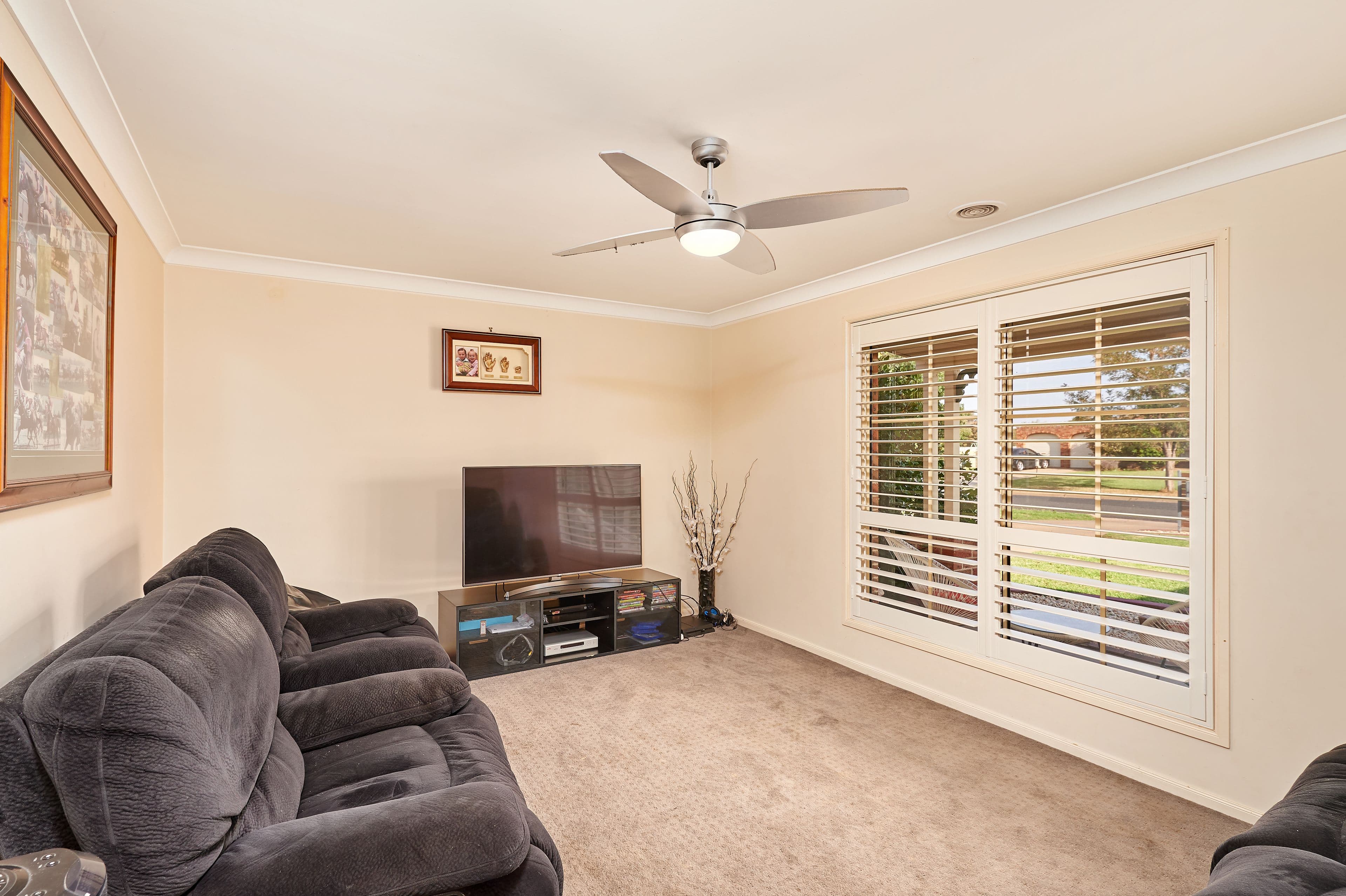11 Kaldari Crescent, Glenfield Park - Thumbnail 5