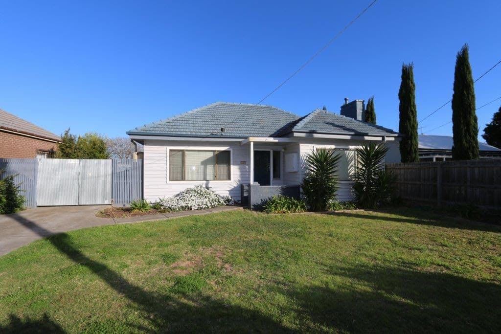 127 Synnot Street, Werribee VIC 3030, Werribee - Thumbnail 2