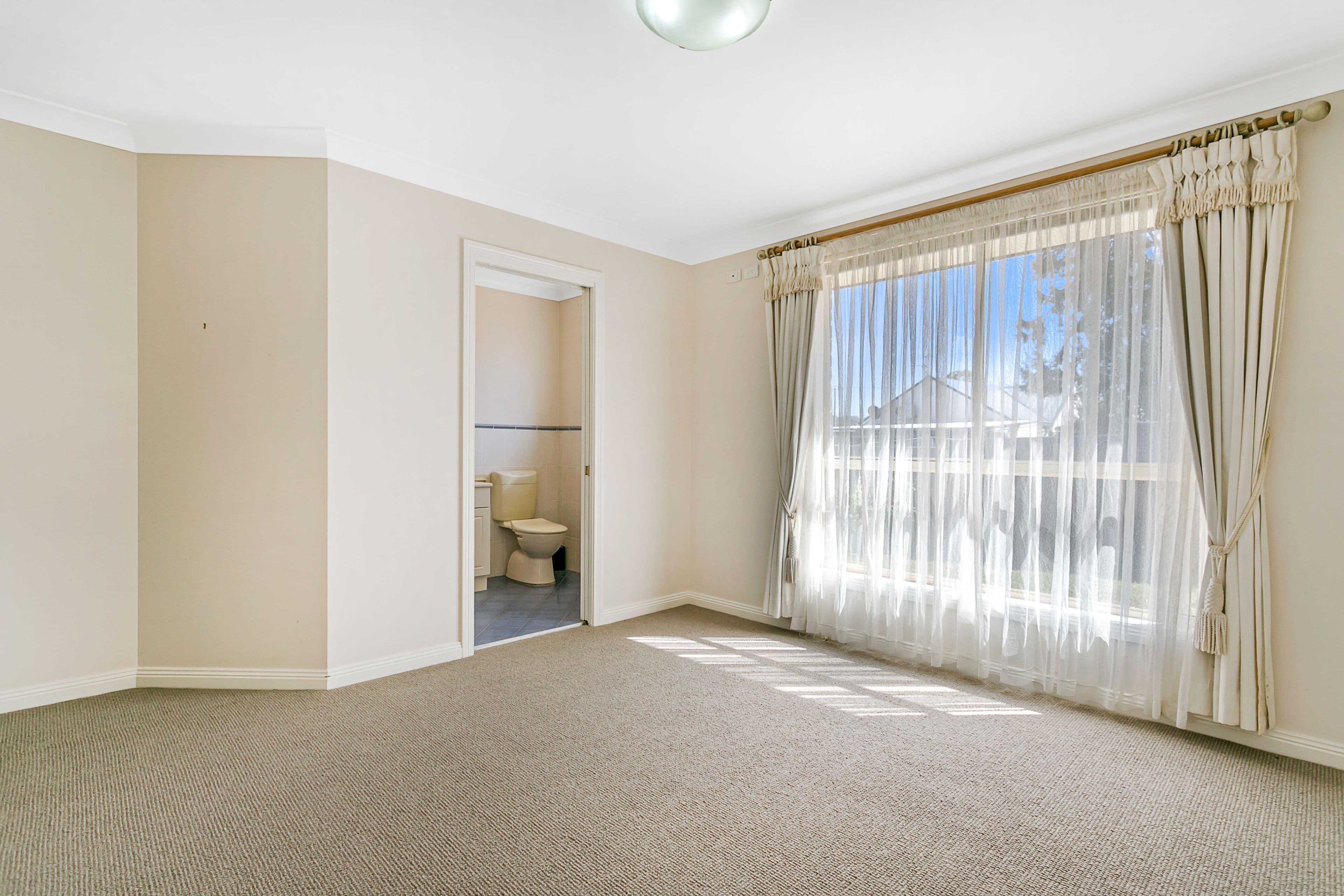 92 North Street, Tamworth NSW 2340, Tamworth - Thumbnail 4