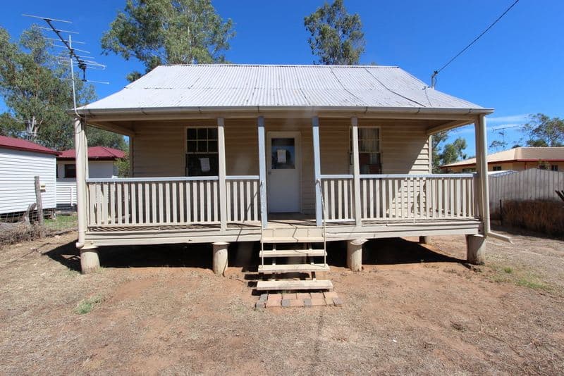 11 Ridgeway Street, Charleville QLD 4470, Charleville - Image 1