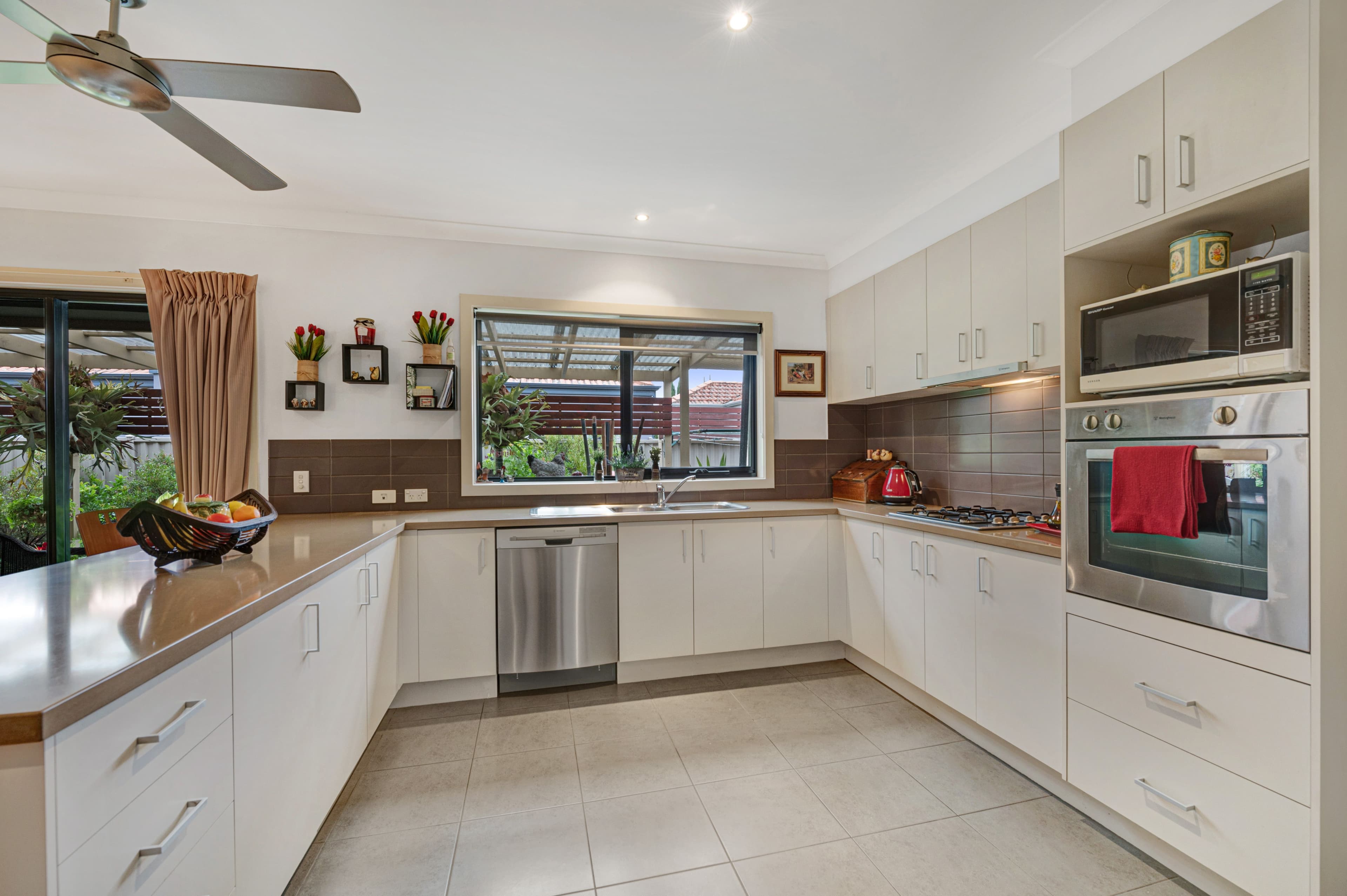 25 Brighton Court, Wendouree  Victoria  3355, Australia, Wendouree - Thumbnail 5