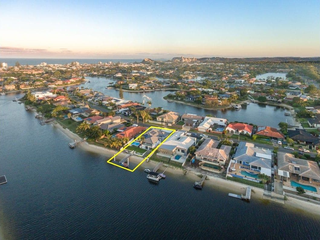 14 Weatherly Avenue, Mermaid Waters QLD 4218, Mermaid Waters - Thumbnail 4