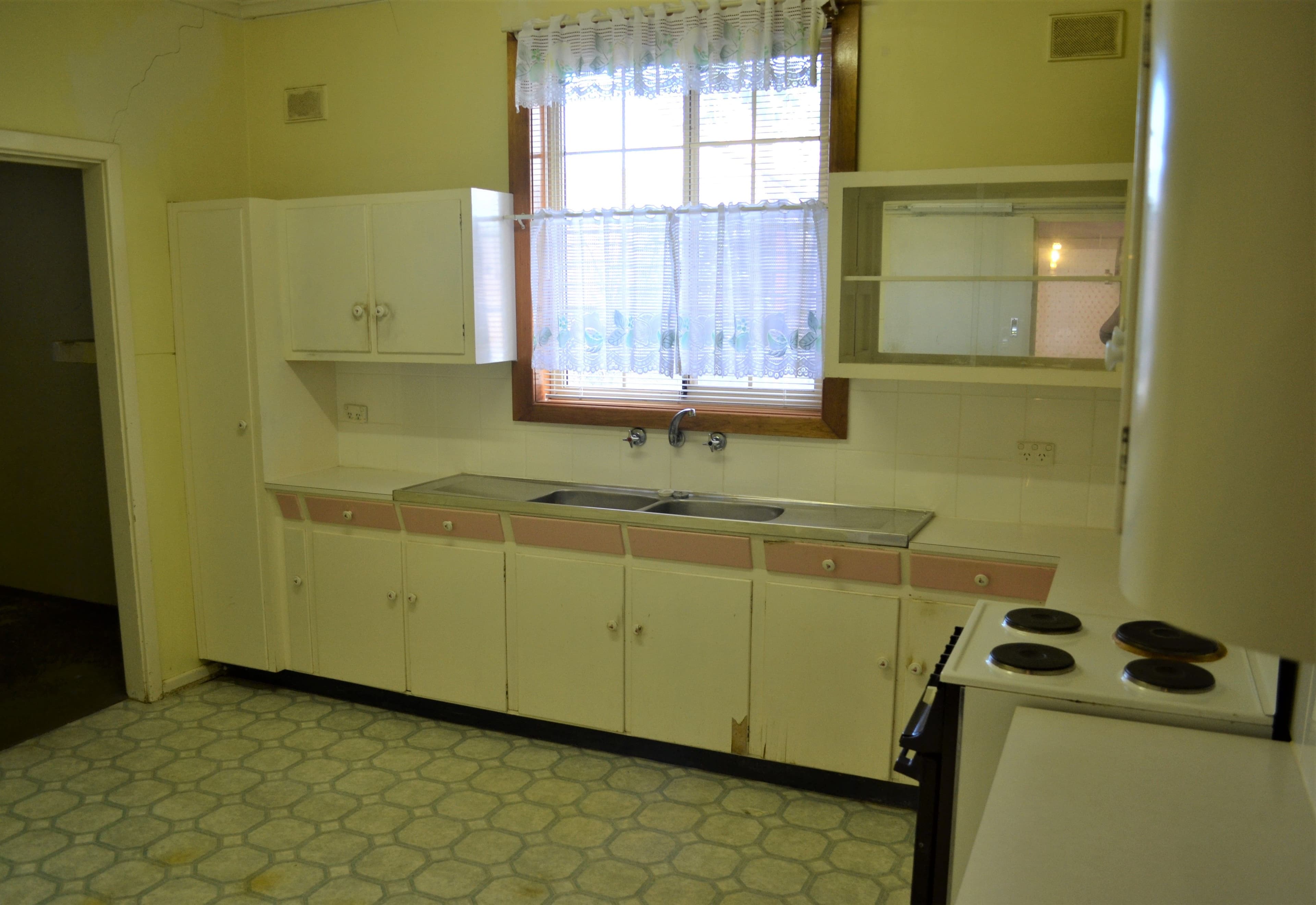 77 Broadbent Terrace, Whyalla SA 5600, Whyalla - Thumbnail 2