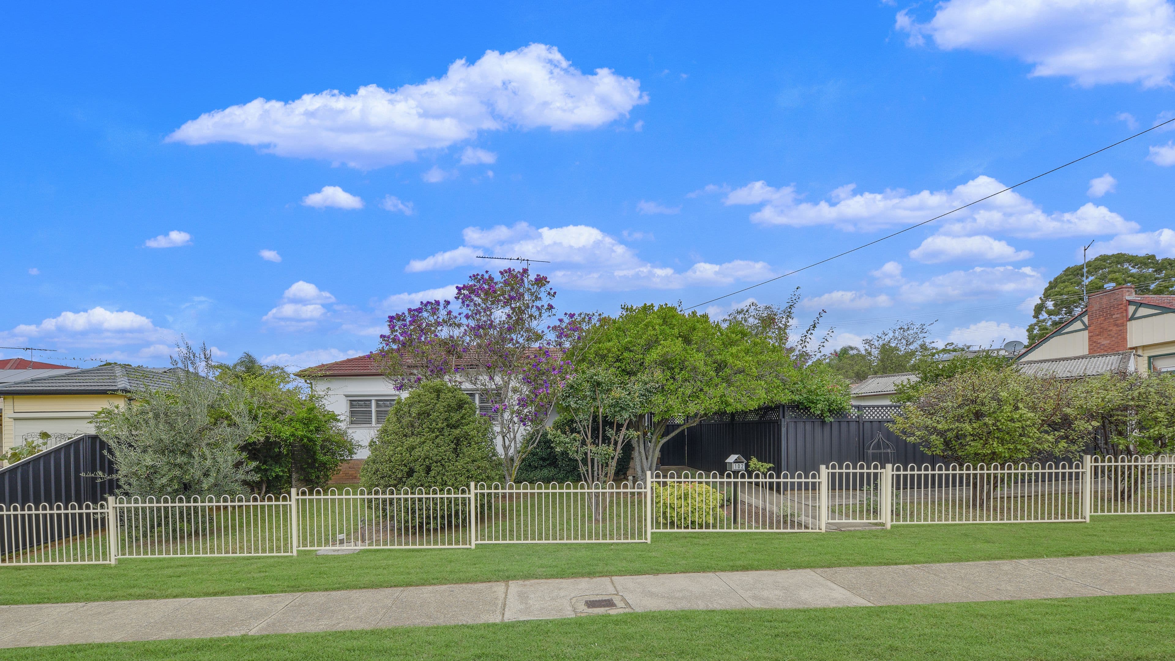 102 Lindesay Street, Campbelltown - Thumbnail 2