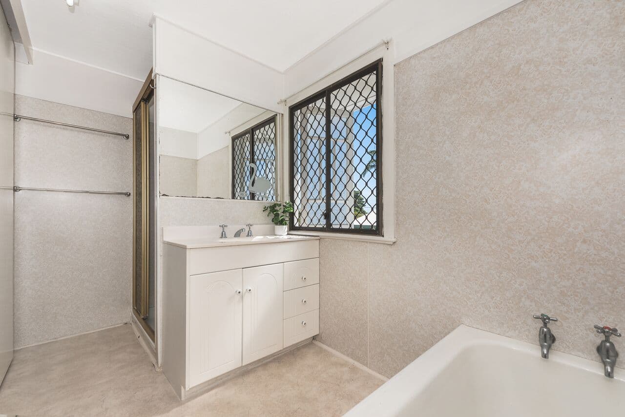 2/7 Dolphin Avenue, Mermaid Beach QLD 4218, Mermaid Beach - Thumbnail 7