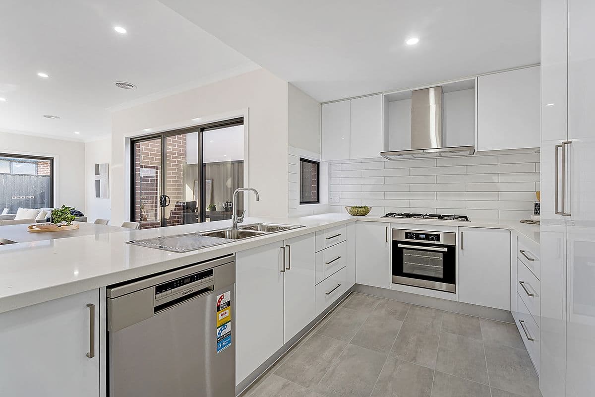 13 Angophora Crescent, Craigieburn VIC 3064, Craigieburn - Thumbnail 5