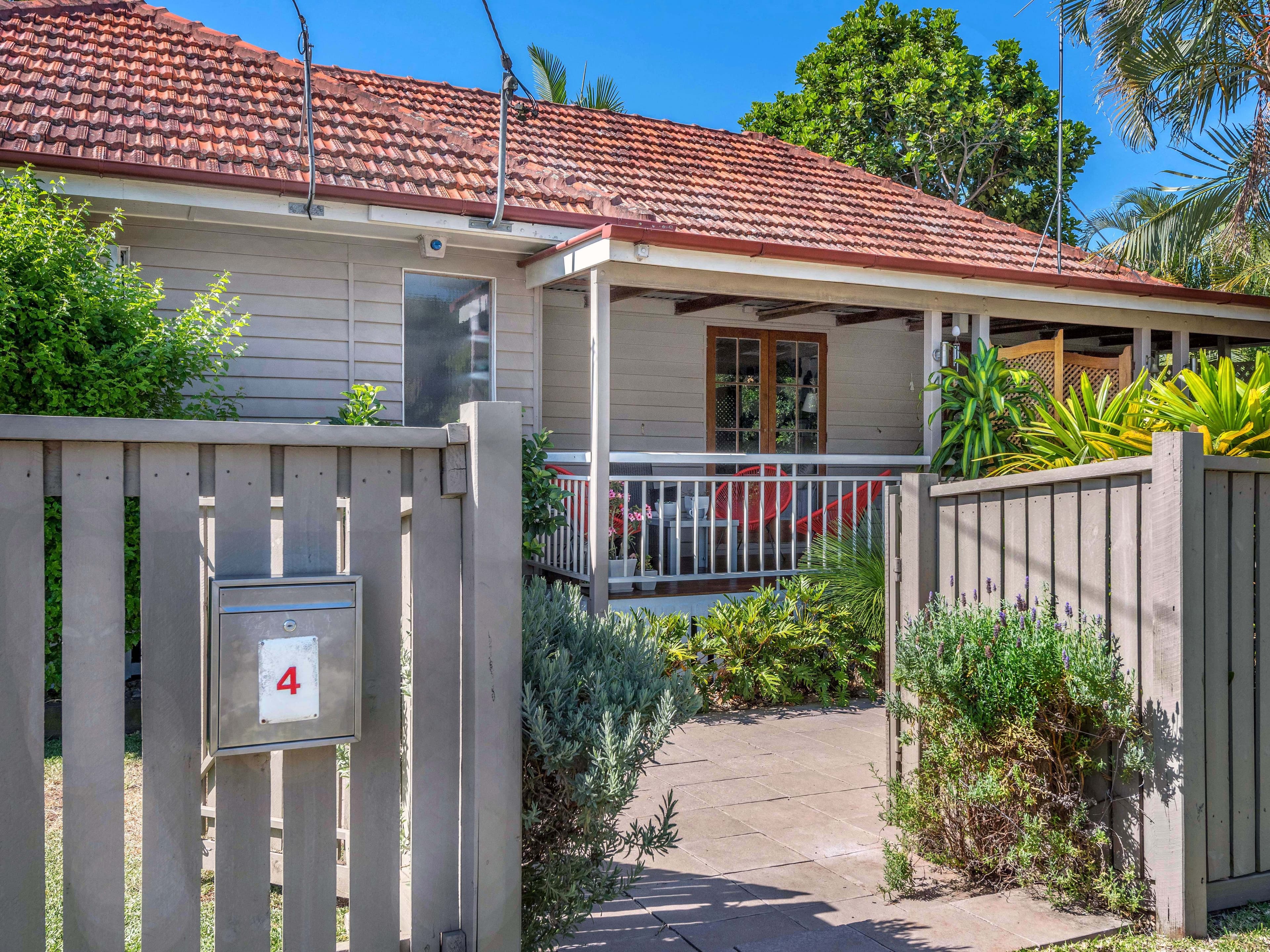 4 Lansbury Parade, Ashgrove QLD 4060, Ashgrove - Thumbnail 2