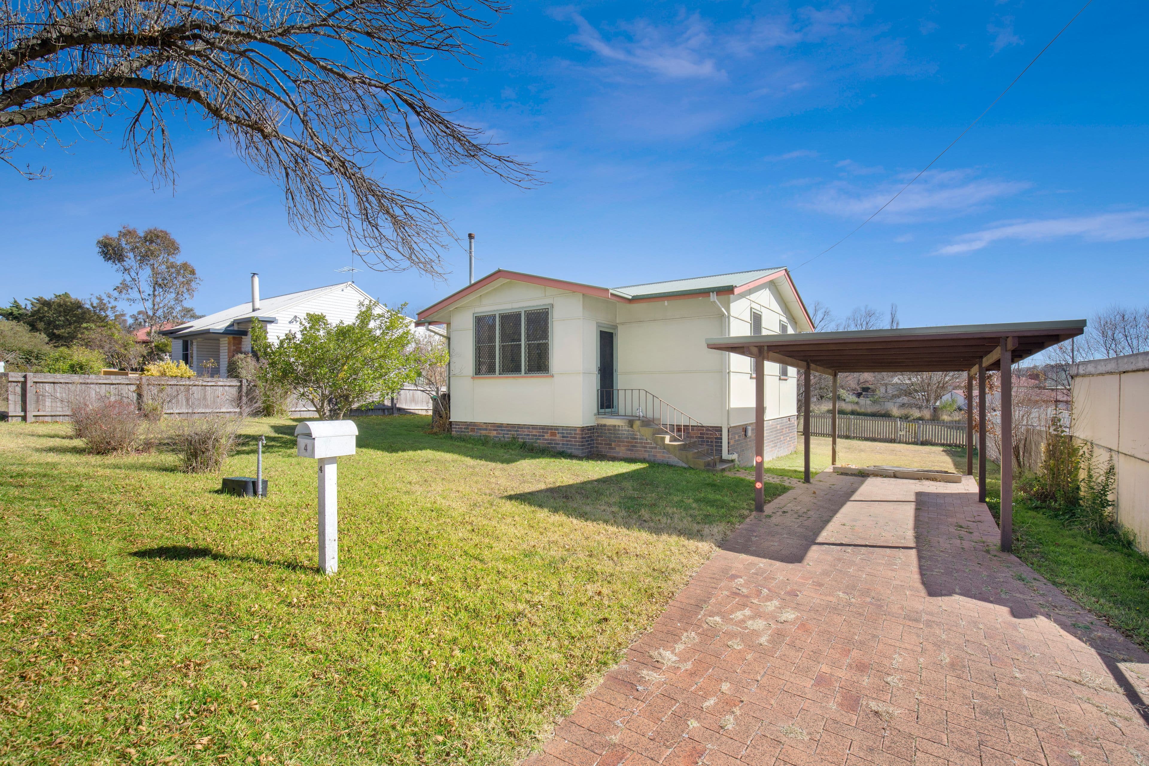 4 Elizabeth Street, Armidale NSW 2350, Armidale - Thumbnail 2