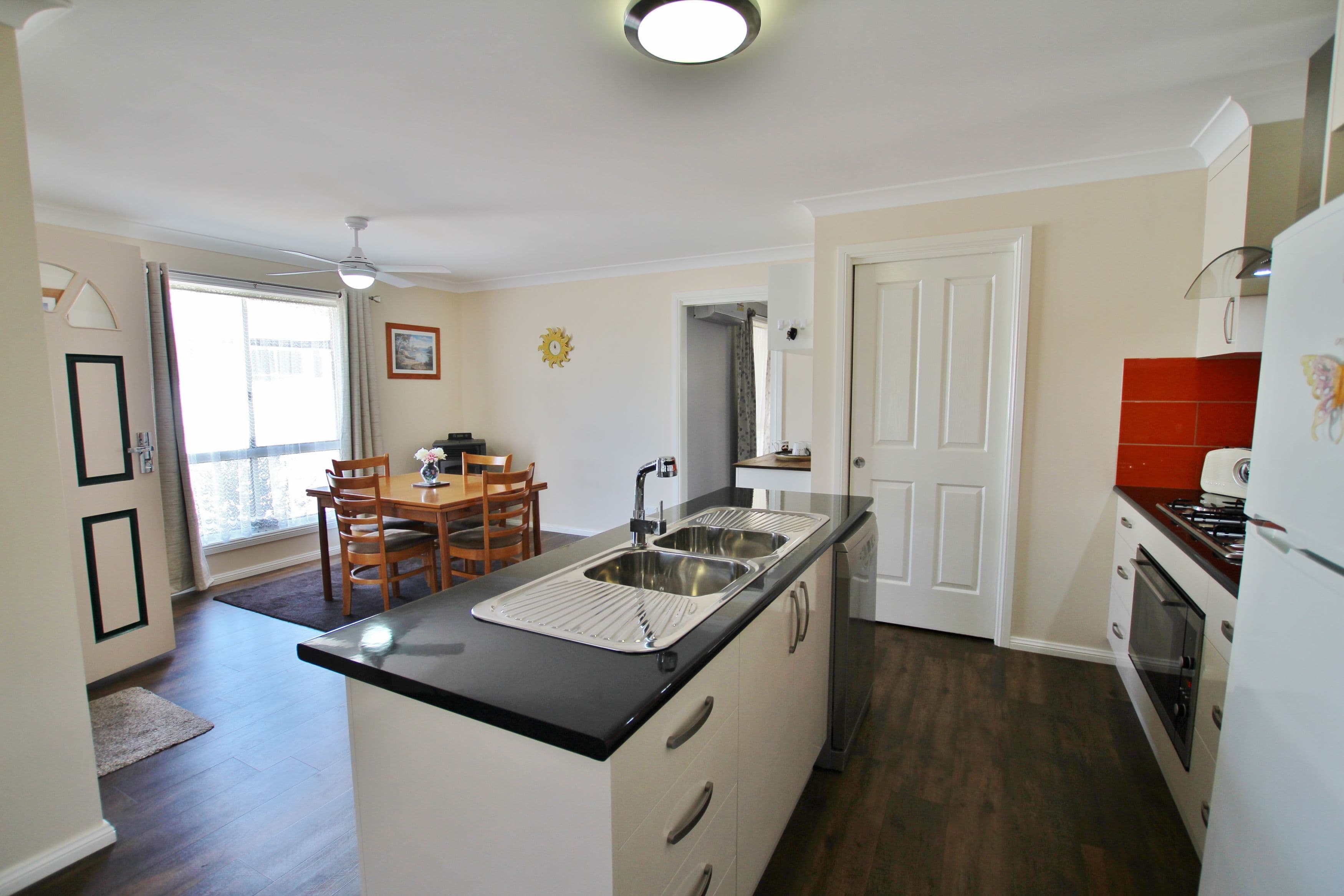 61 Back Creek Road, Young - Thumbnail 3