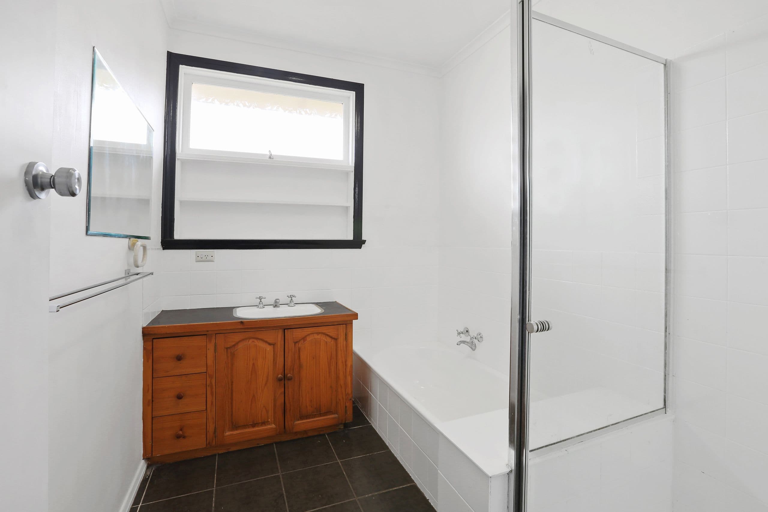 16 Rosemary Avenue, Corio VIC 3214, Corio - Thumbnail 8