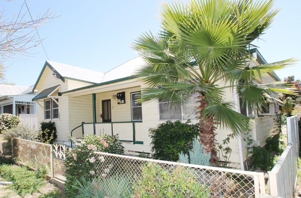 12 Dalley Street, Quirindi - Image 1