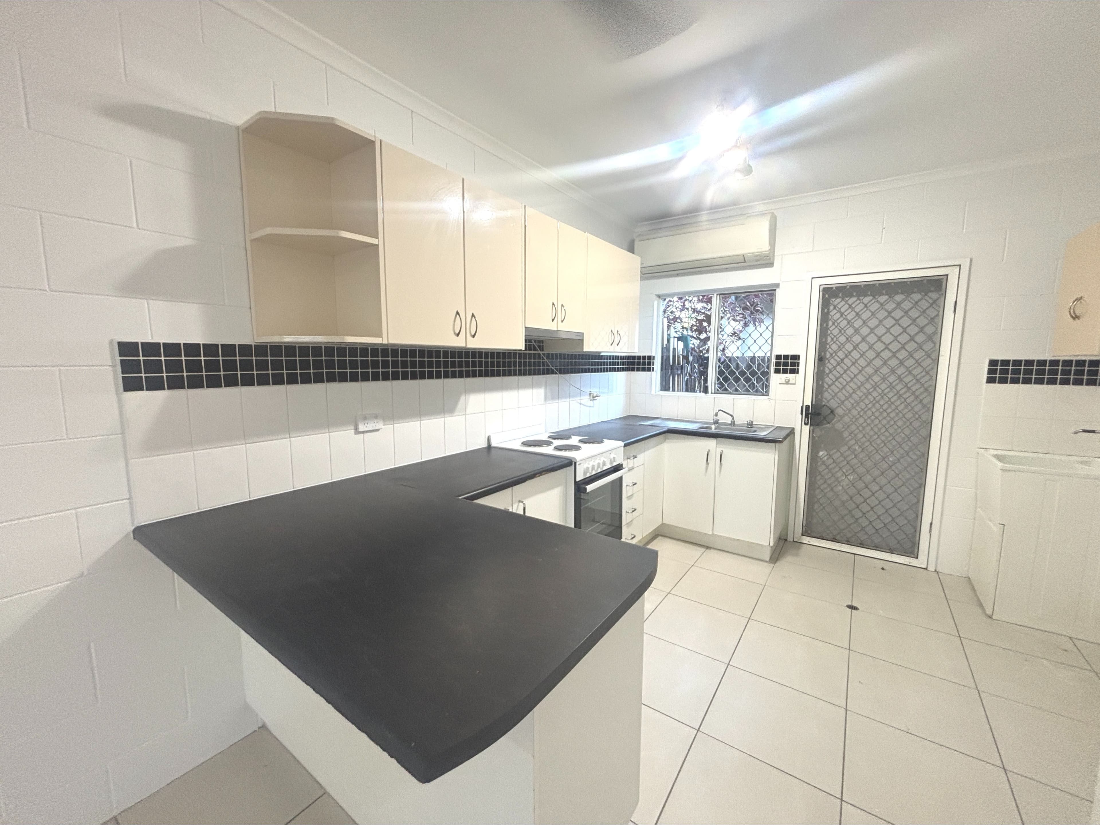 2/2 Ingham Court, Mooroobool QLD 4870, Mooroobool - Thumbnail 3