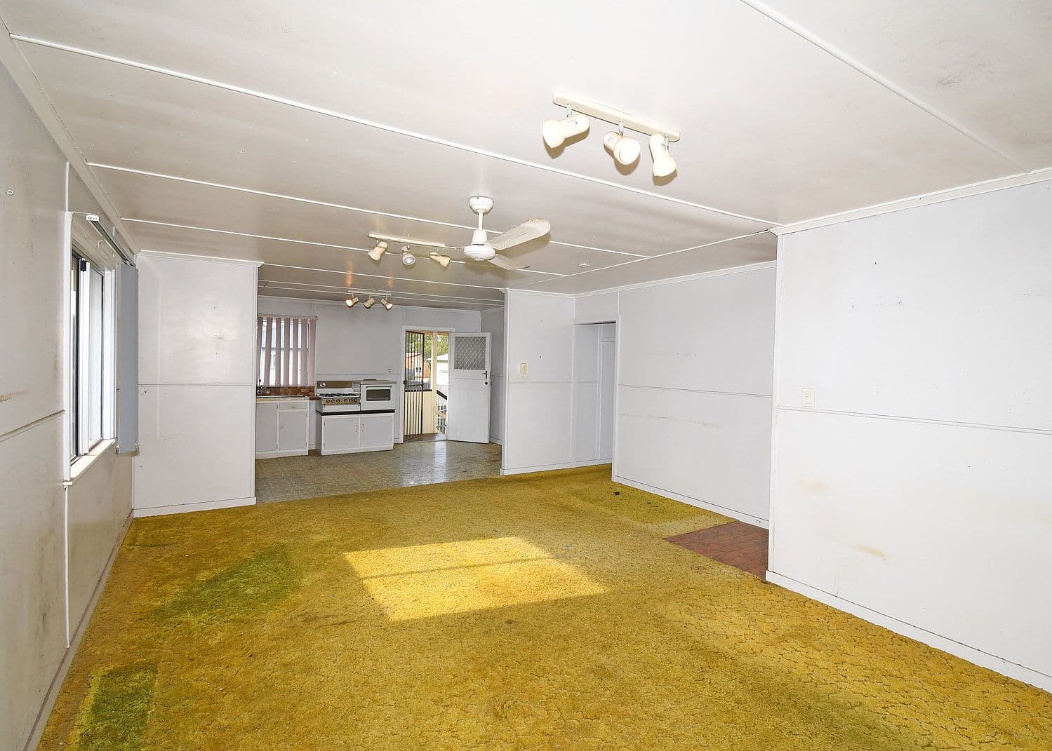 15 Wynne Parade, Maryborough QLD 4650, Maryborough - Thumbnail 4