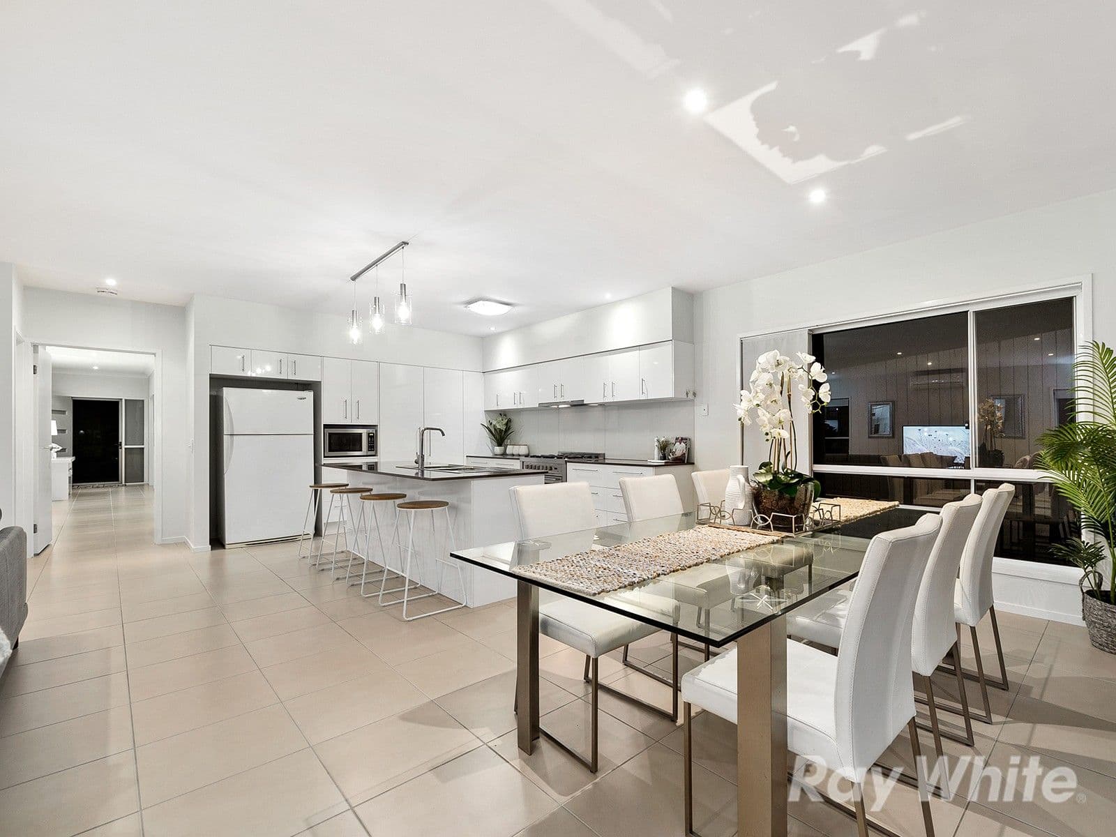 5 Wirega Street, Wavell Heights QLD 4012, Wavell Heights - Thumbnail 7
