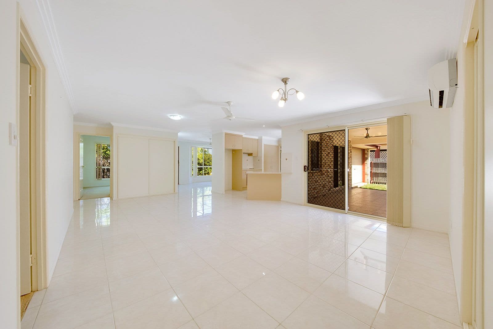 5 Daydream Drive, Clinton QLD 4680, Clinton - Thumbnail 4