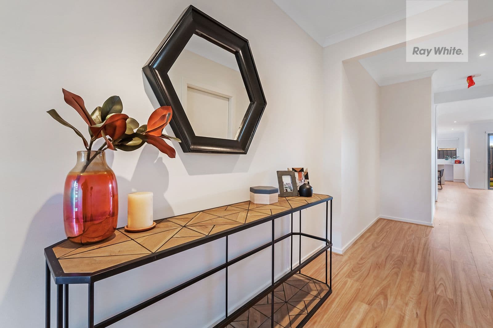 13 Geyser Street, Craigieburn VIC 3064, Craigieburn - Thumbnail 2