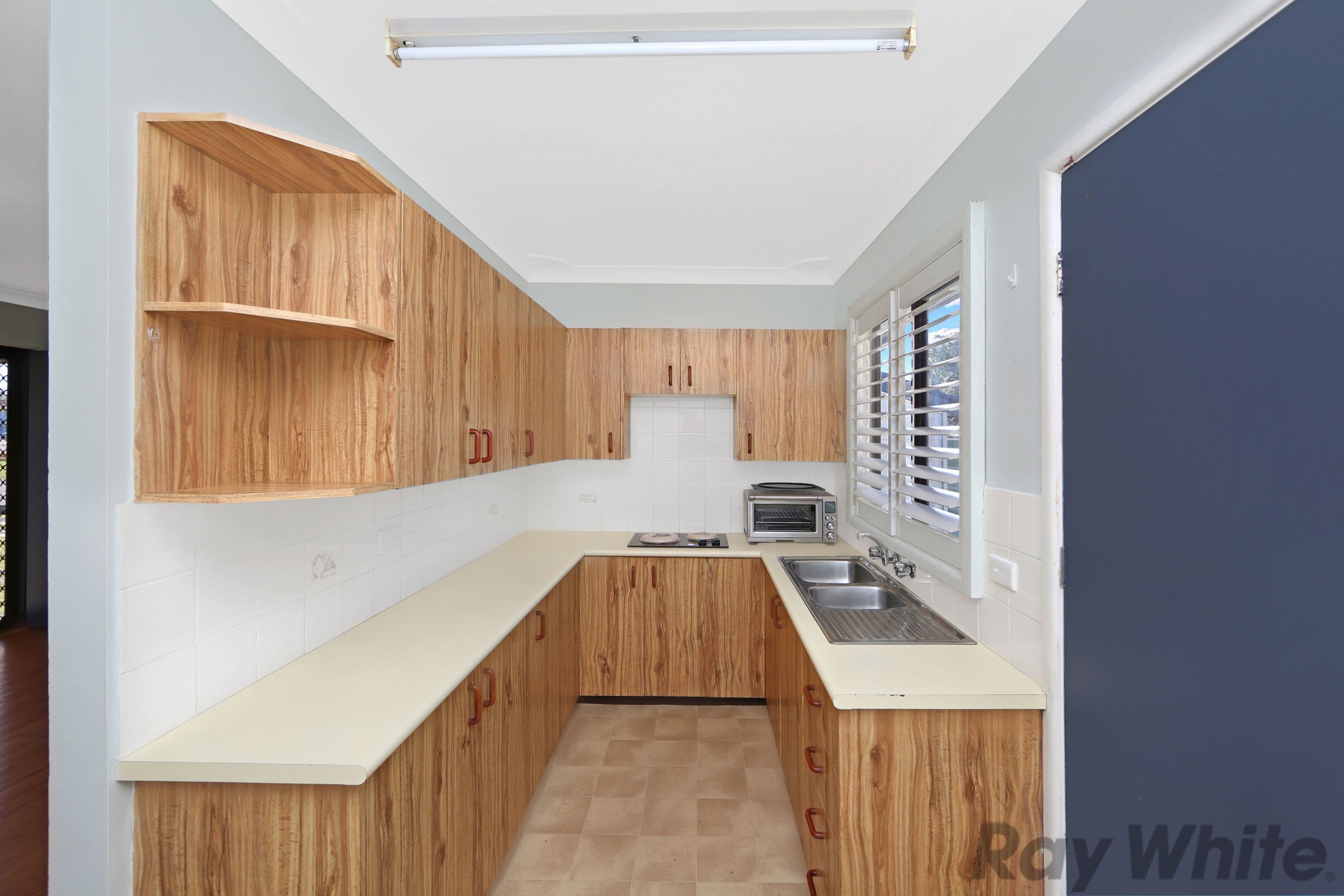 10 Marina Street, Budgewoi - Thumbnail 3