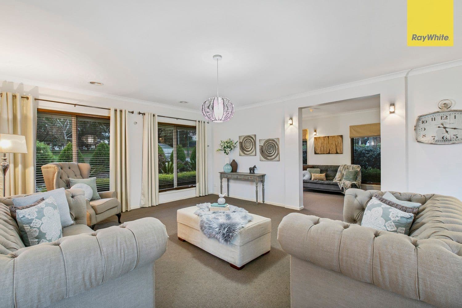 9 Alexia Drive, Berwick VIC 3806, Berwick - Thumbnail 2