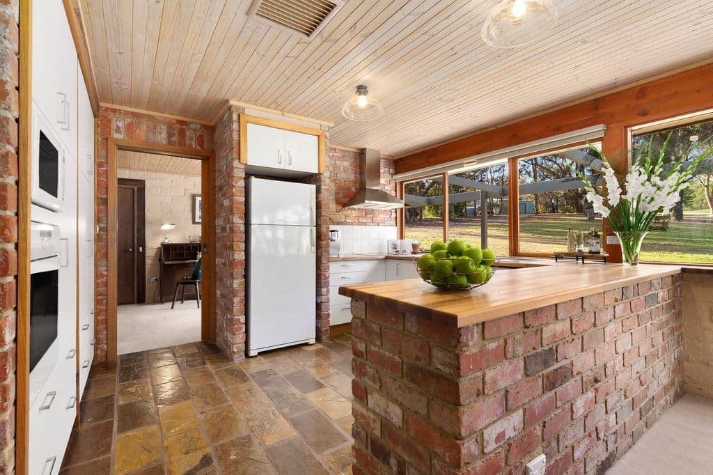 579-589 Broad Gully Road, Diamond Creek VIC 3089, Diamond Creek - Thumbnail 3