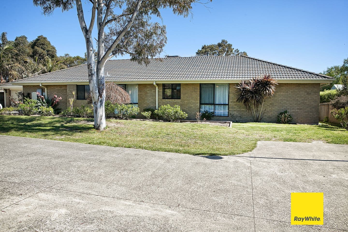 36 Trinity Drive, Langwarrin VIC 3910, Langwarrin - Thumbnail 2