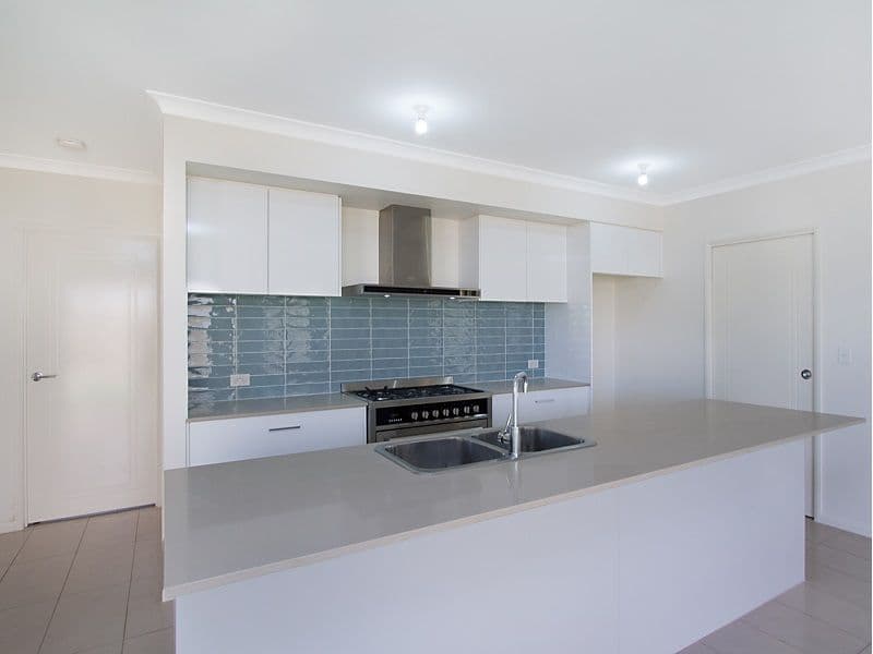 27 Hidden Cove, Tallebudgera QLD 4228, Tallebudgera - Thumbnail 3