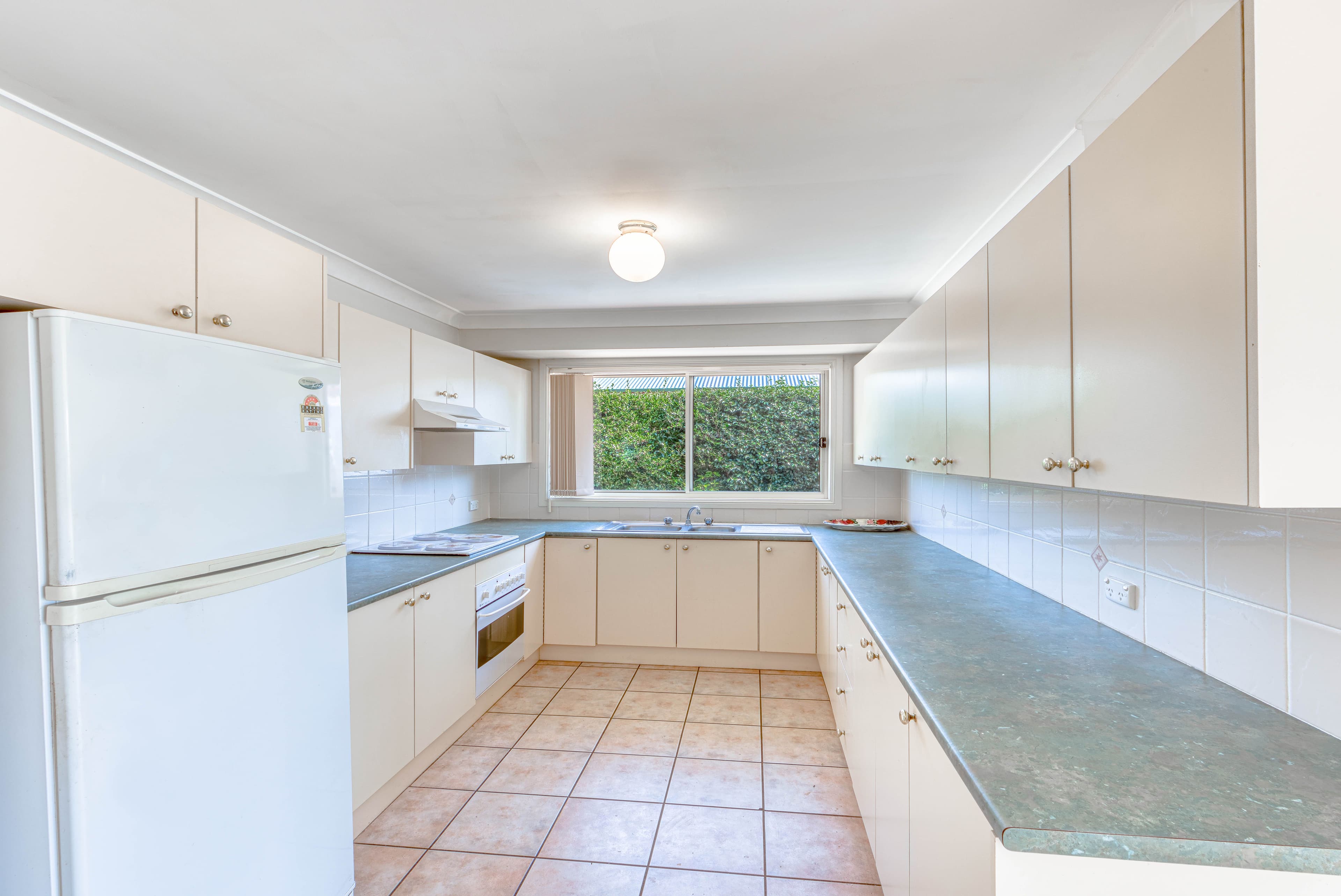 22 Coevon Road, Buxton - Thumbnail 5
