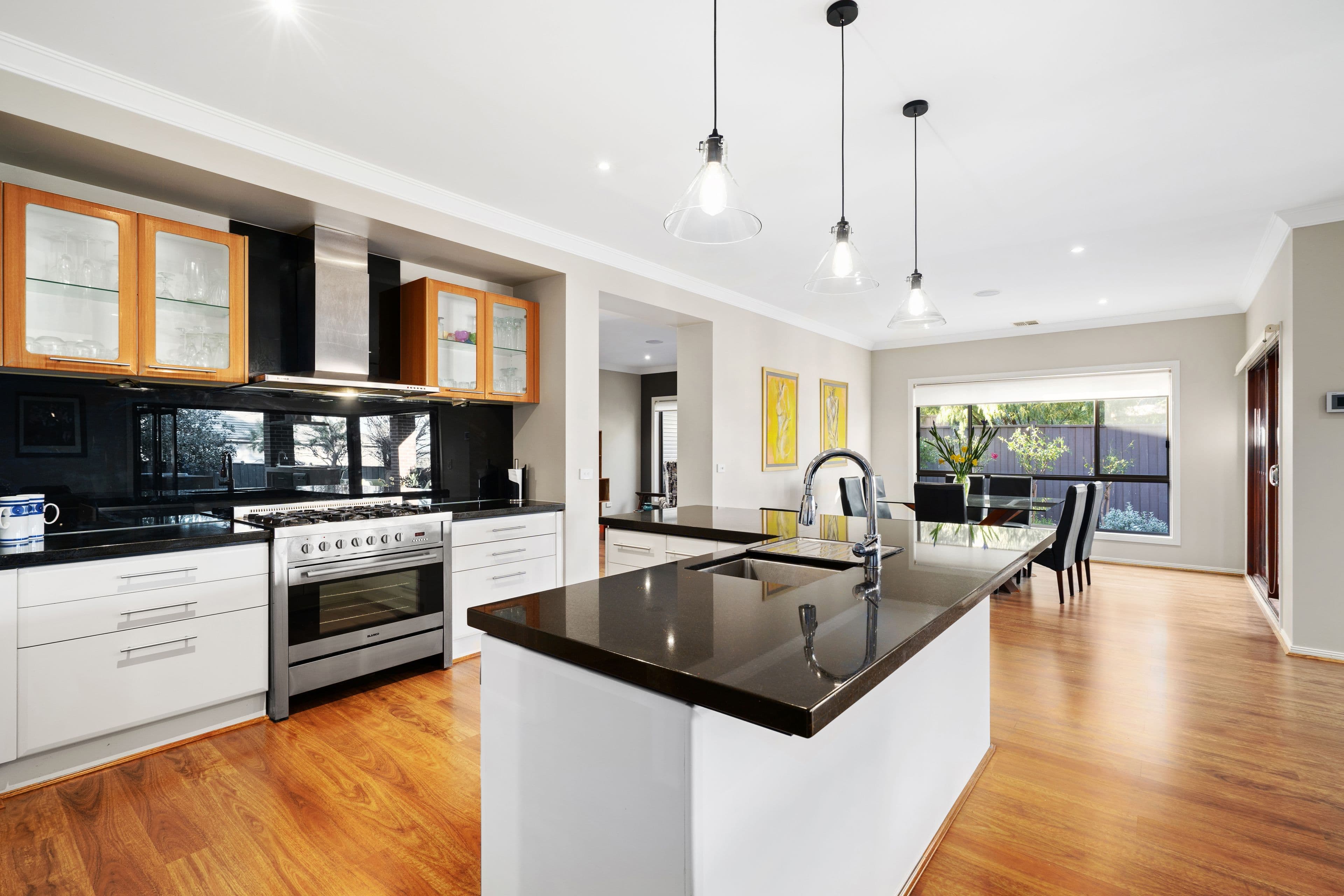 33 Fitzjohns Drive, Bundoora VIC 3083, Bundoora - Thumbnail 4