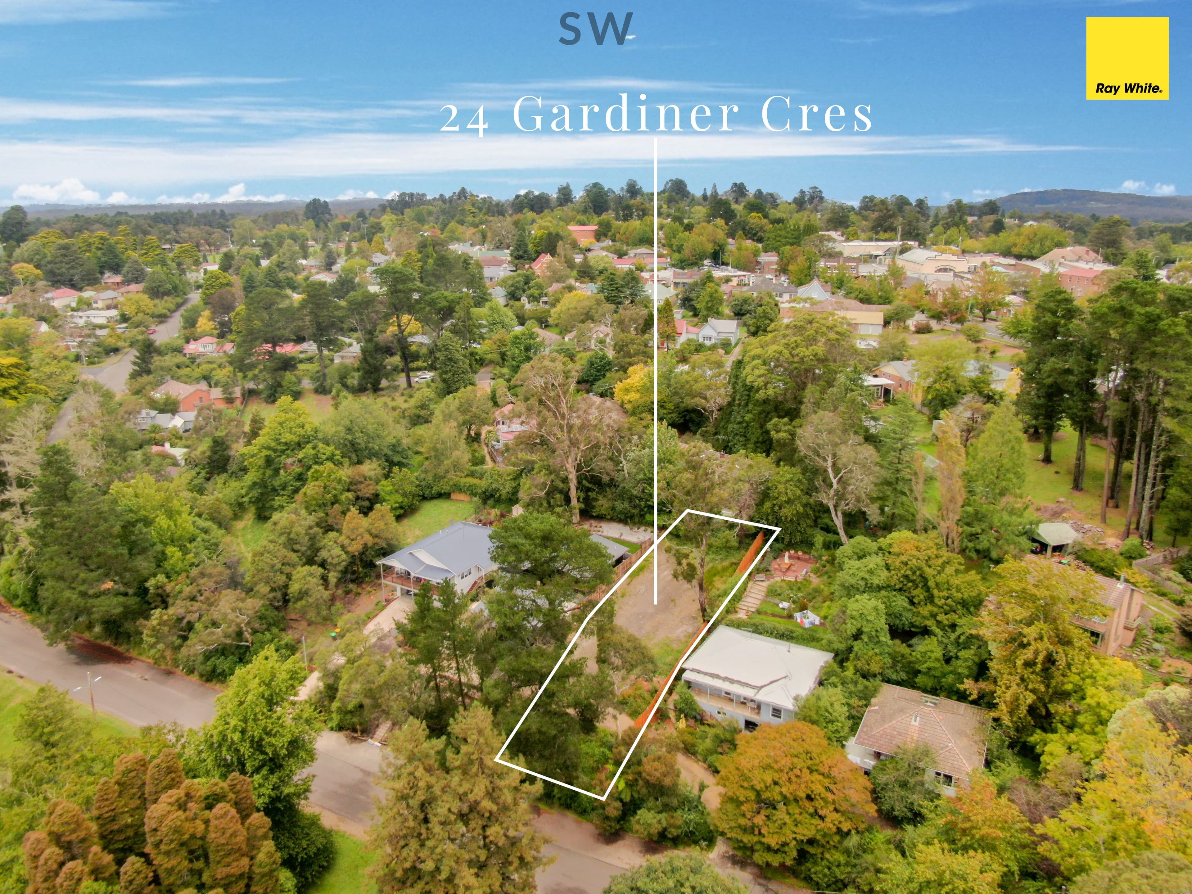 24 Gardiner Crescent, Blackheath NSW 2785, Blackheath - Thumbnail 3