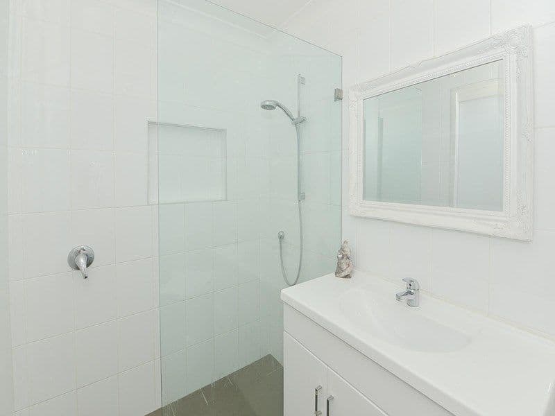 82a Hume Boulevard, Killarney Vale NSW 2261, Killarney Vale - Thumbnail 4