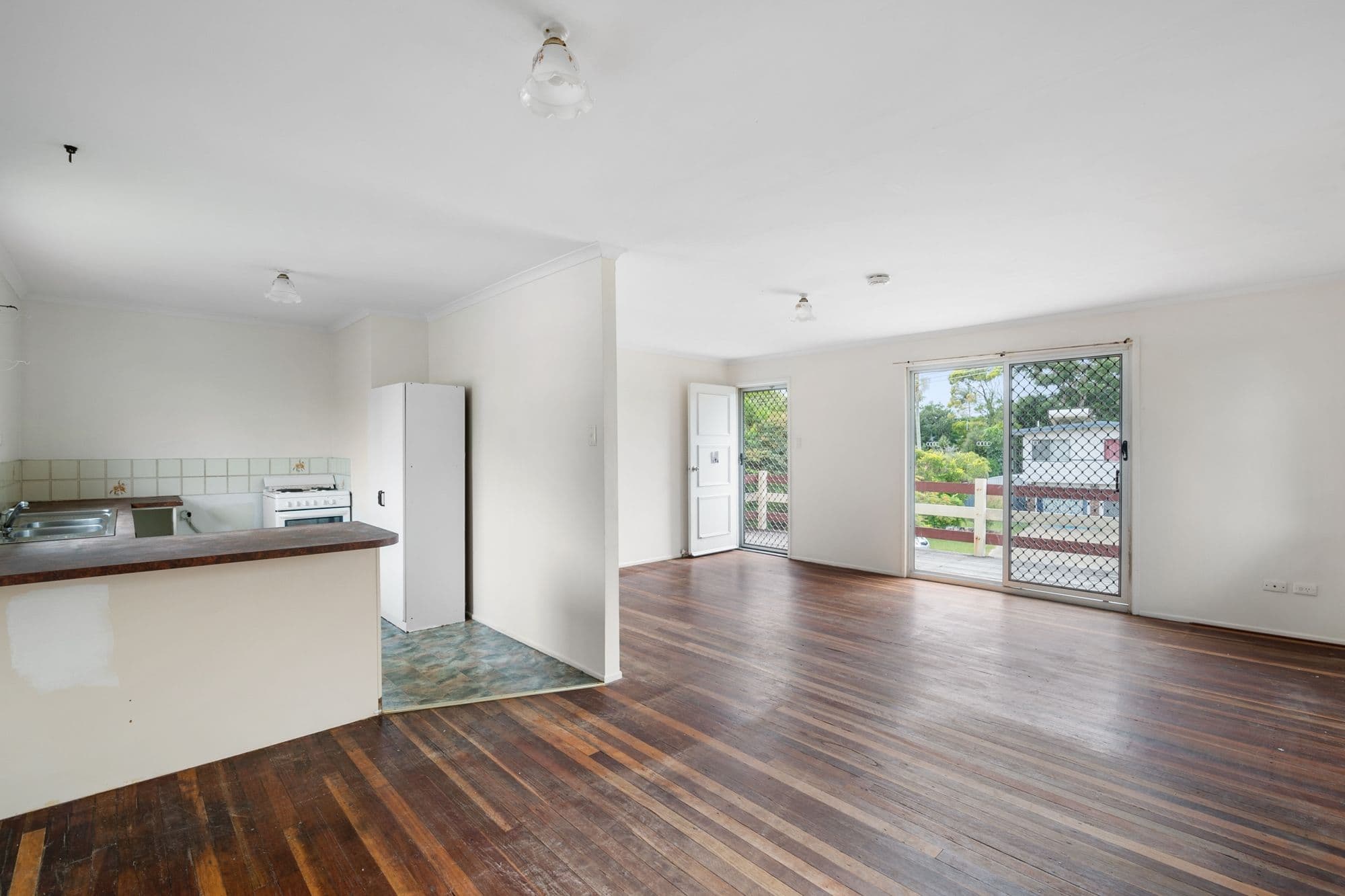 6 Dunstan Drive, Deception Bay QLD 4508, Deception Bay - Thumbnail 2