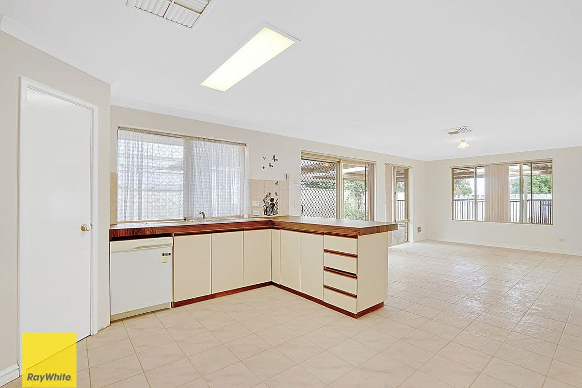 29 Rawlinna Heights, Ballajura WA 6066, Ballajura - Thumbnail 7