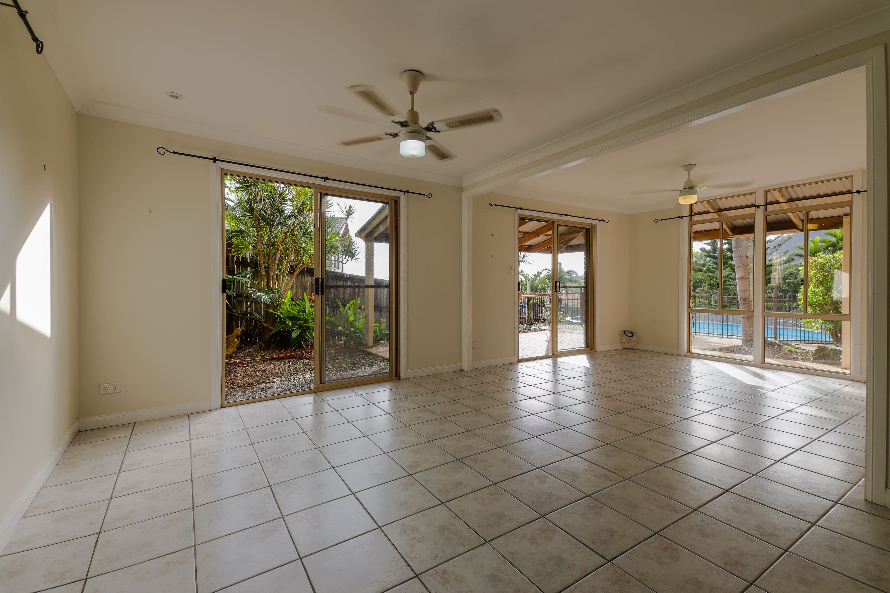 10 Daydream Court, Cannonvale QLD 4802, Cannonvale - Thumbnail 2