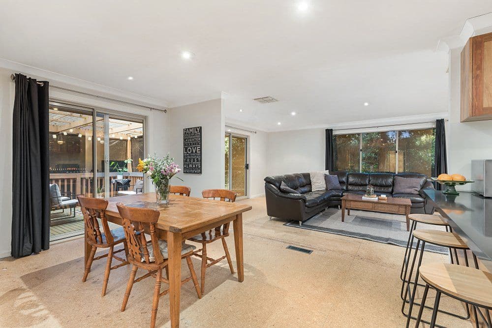 2 De Felice Place, Wantirna VIC 3152, Wantirna - Thumbnail 3
