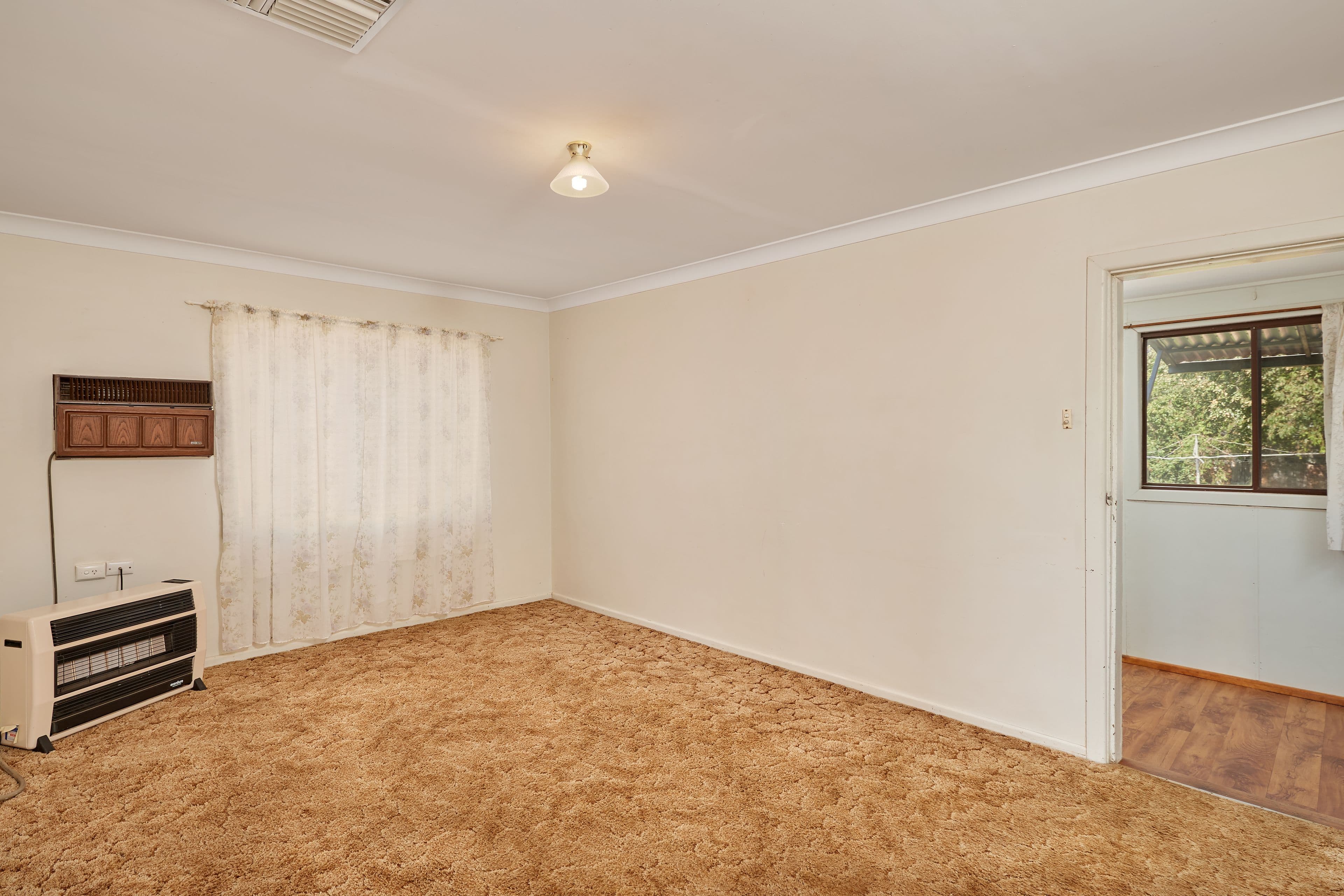 71 Junction Street, Junee NSW 2663, Junee - Thumbnail 2