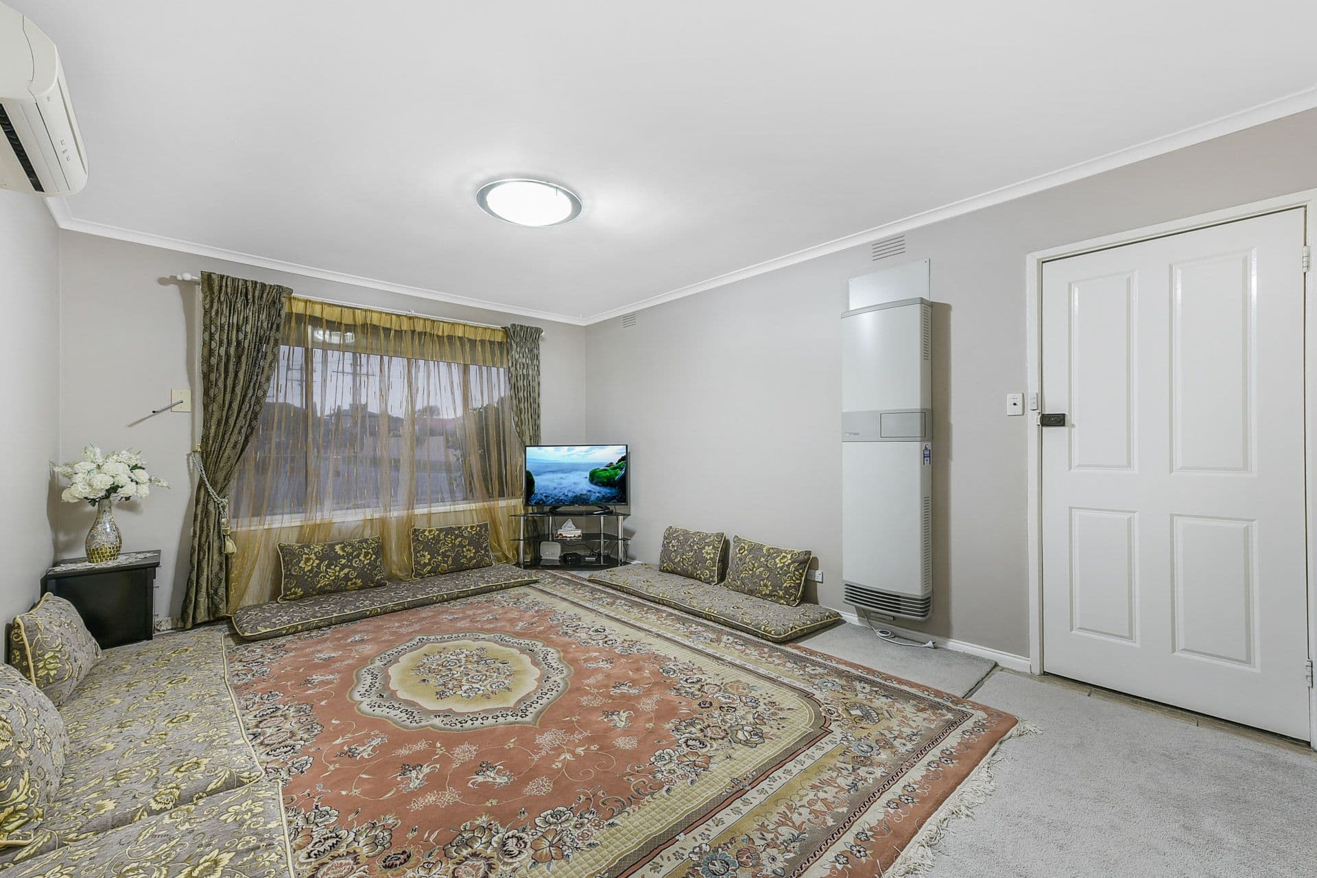 35 Tarene Street, Dandenong VIC 3175, Dandenong - Thumbnail 2