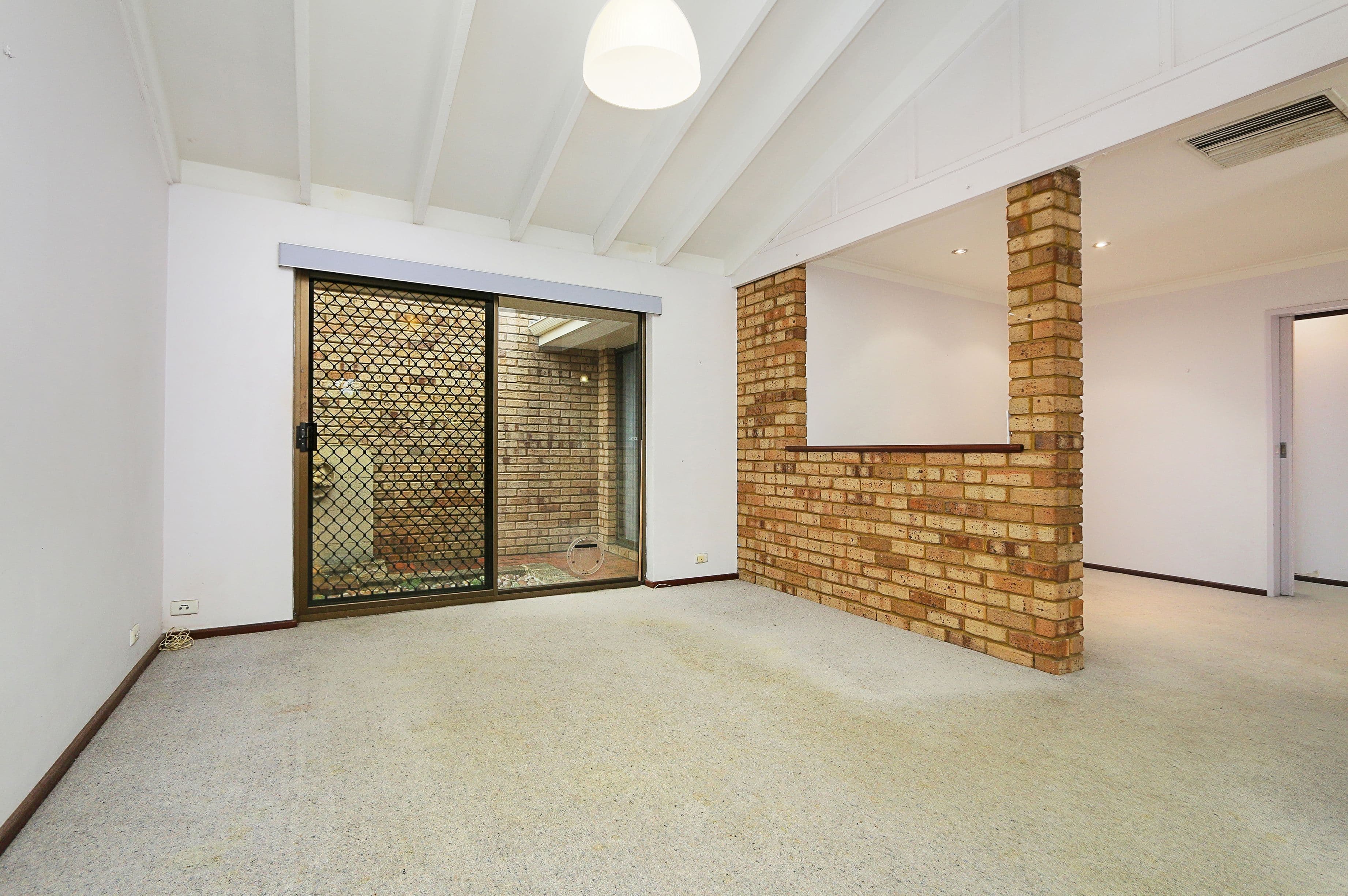 7 Hesford Avenue, Mount Pleasant WA 6153, Mount Pleasant - Thumbnail 2