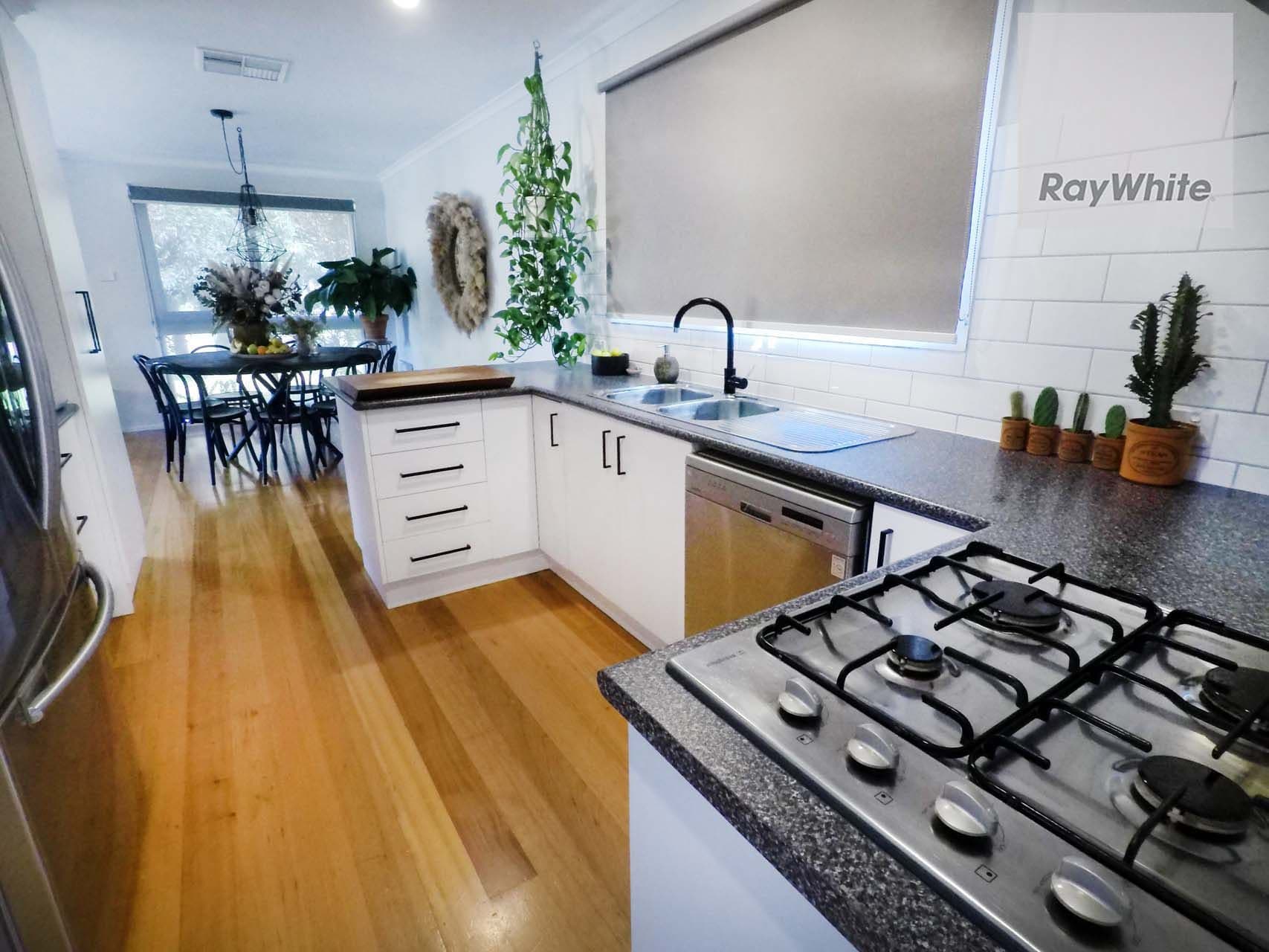 10 Bramcote Drive, Westmeadows VIC 3049, Westmeadows - Thumbnail 7