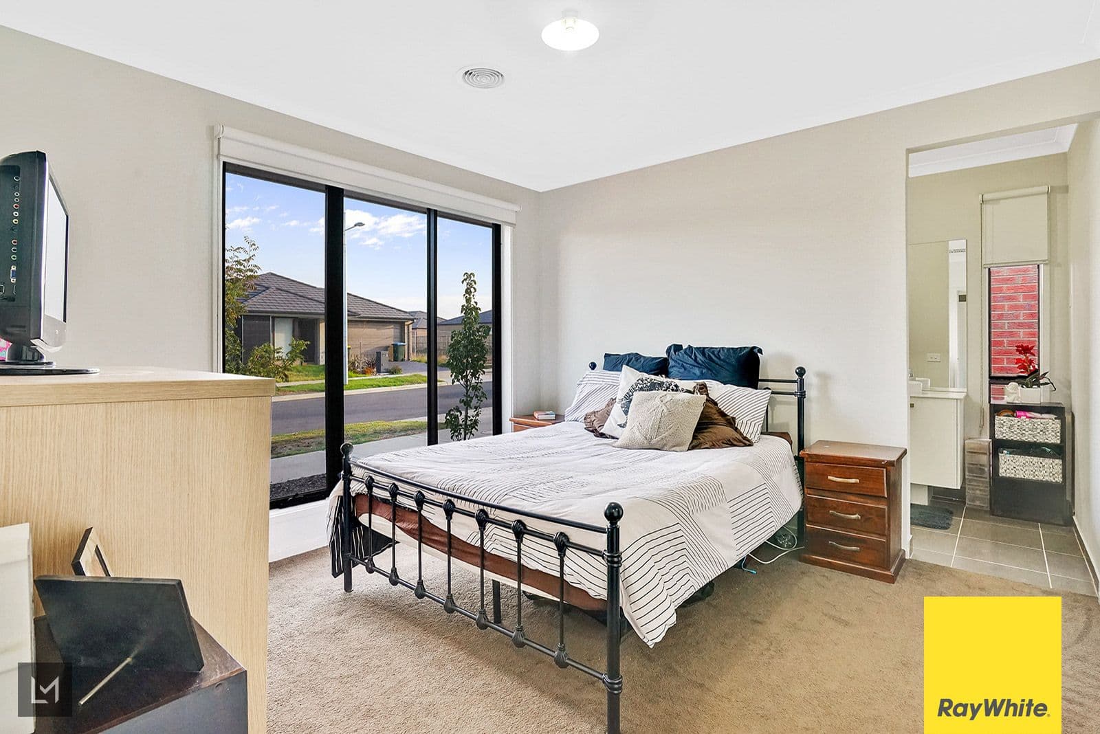 8 Wolomina Crescent, Werribee VIC 3030, Werribee - Thumbnail 7
