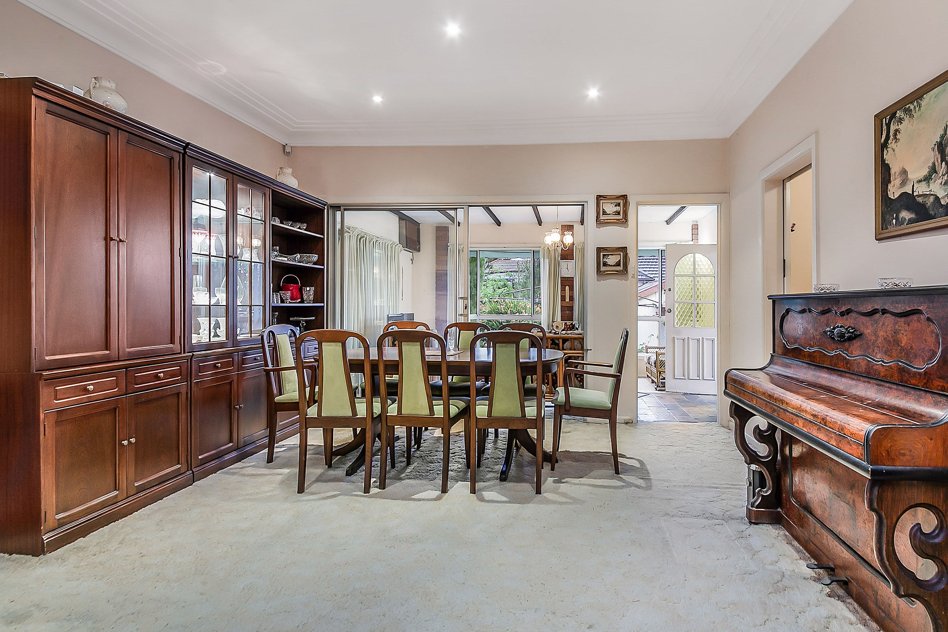 92 Hillcrest Avenue, Greenacre - Thumbnail 4