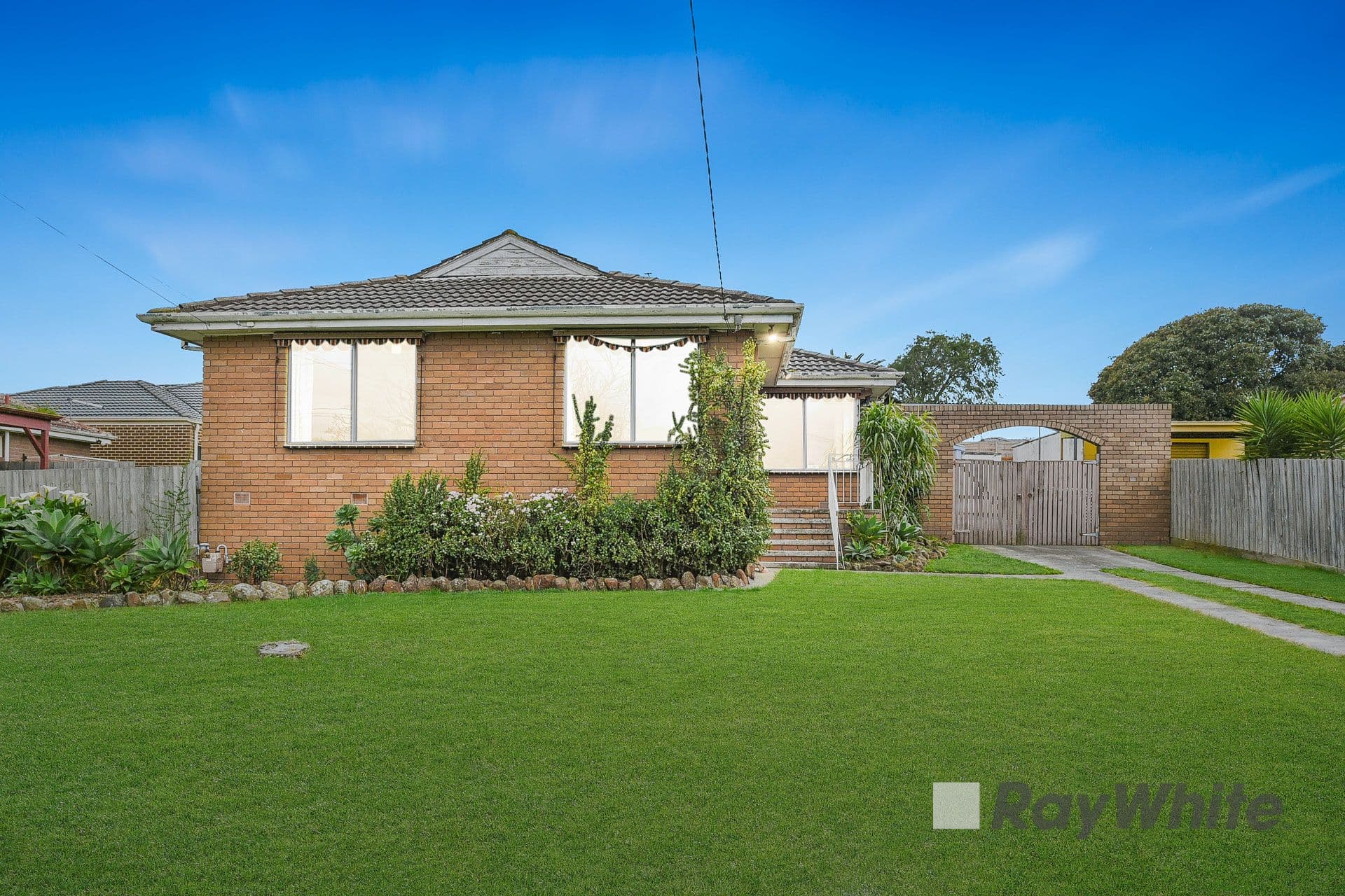 30 Philip Road, Hallam VIC 3803, Hallam - Thumbnail 2