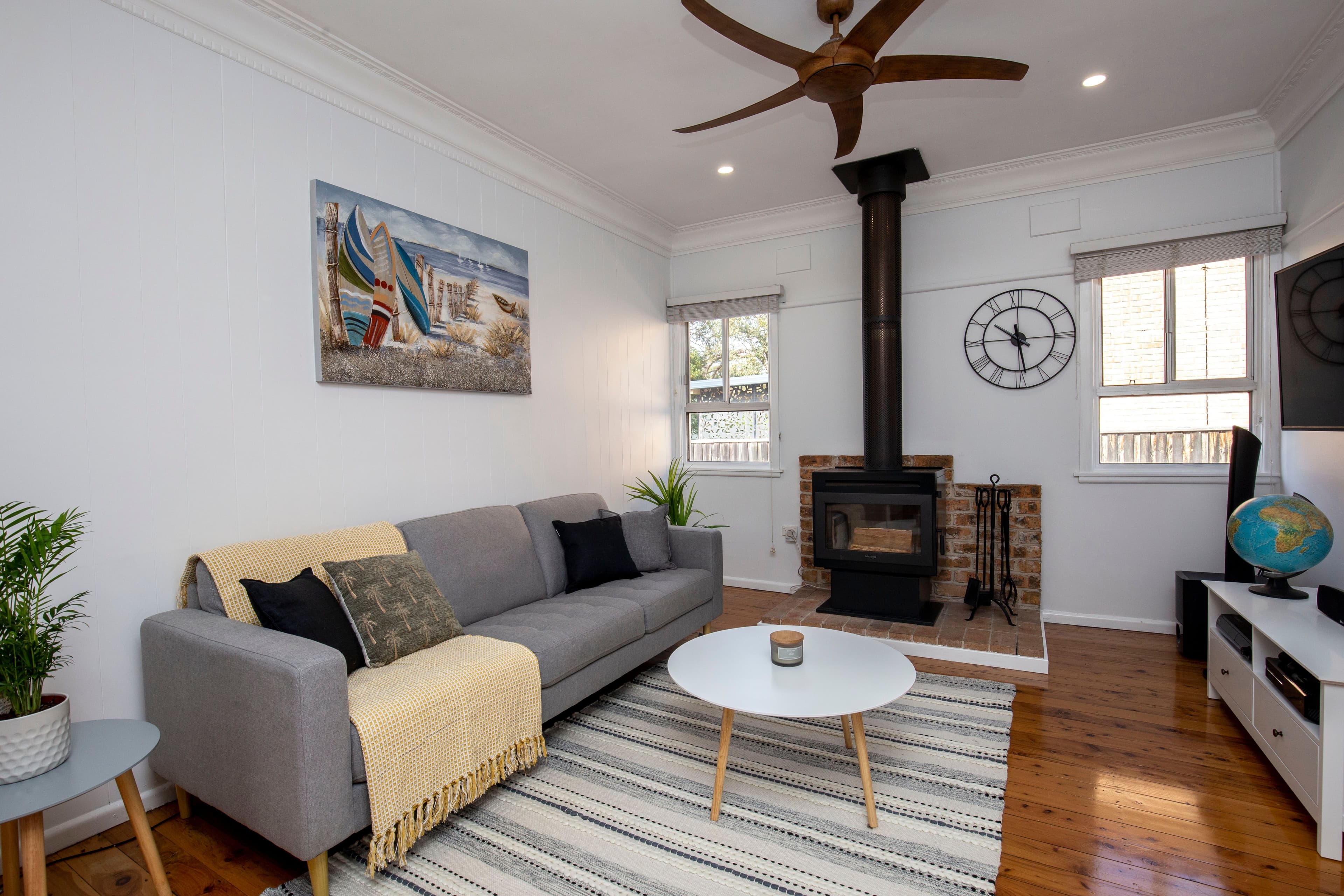 4 Dolphin Avenue, Hawks Nest NSW 2324, Hawks Nest - Thumbnail 2