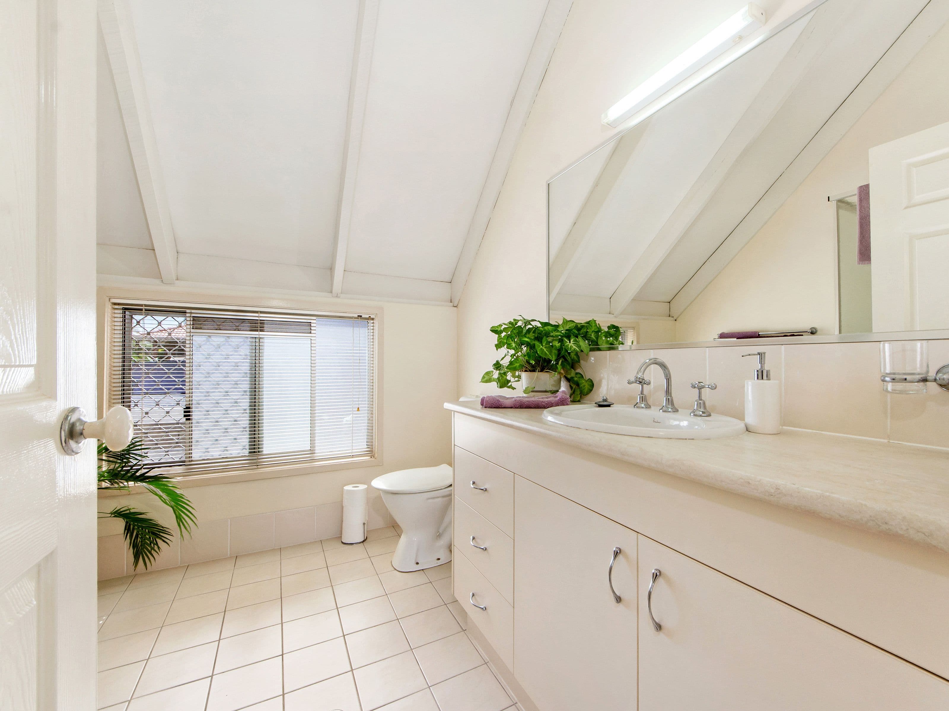 1 Corunna Crescent, Ashmore QLD 4214, Ashmore - Thumbnail 6