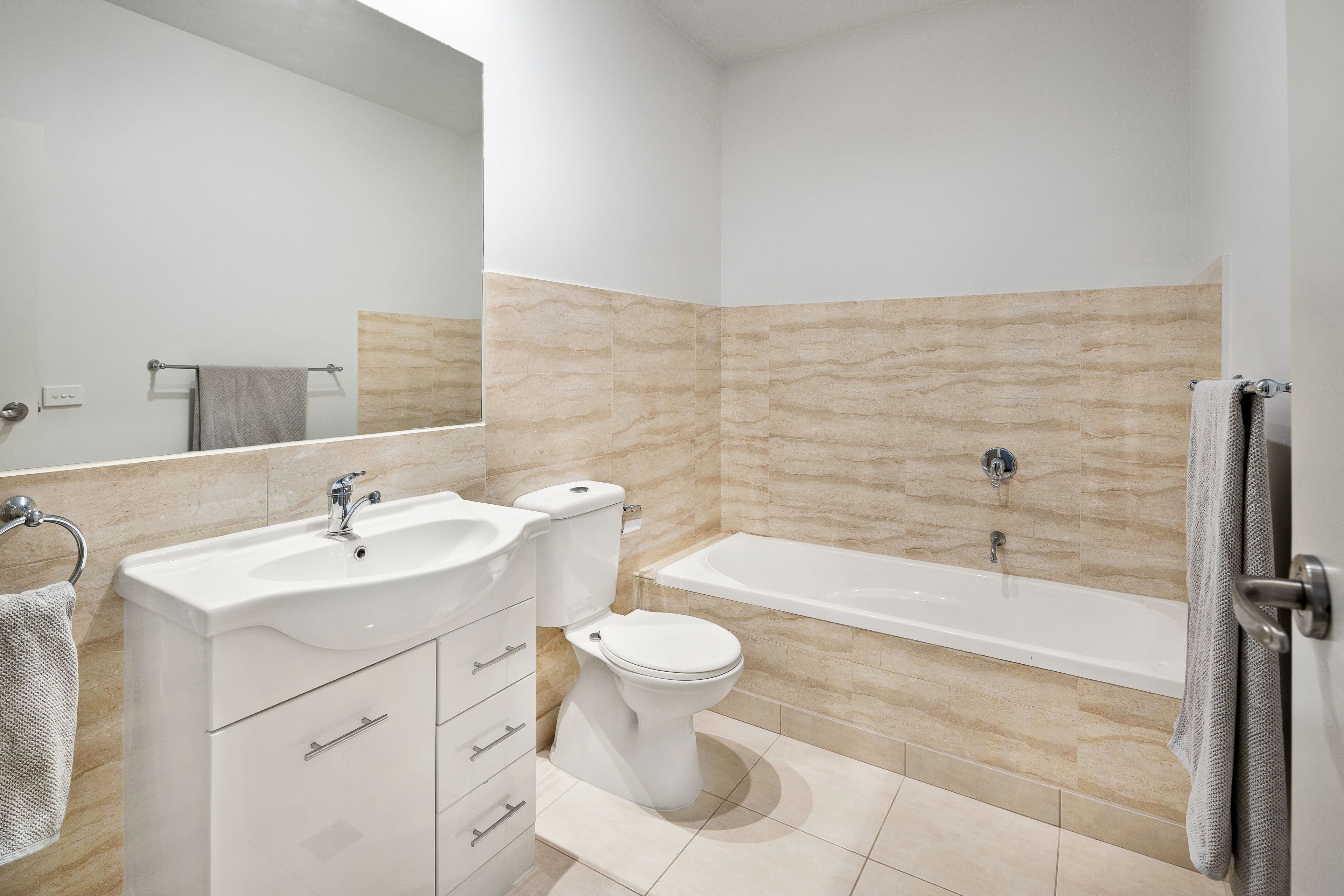 32 Pine Hill Drive, Frankston VIC 3199, Frankston - Thumbnail 5